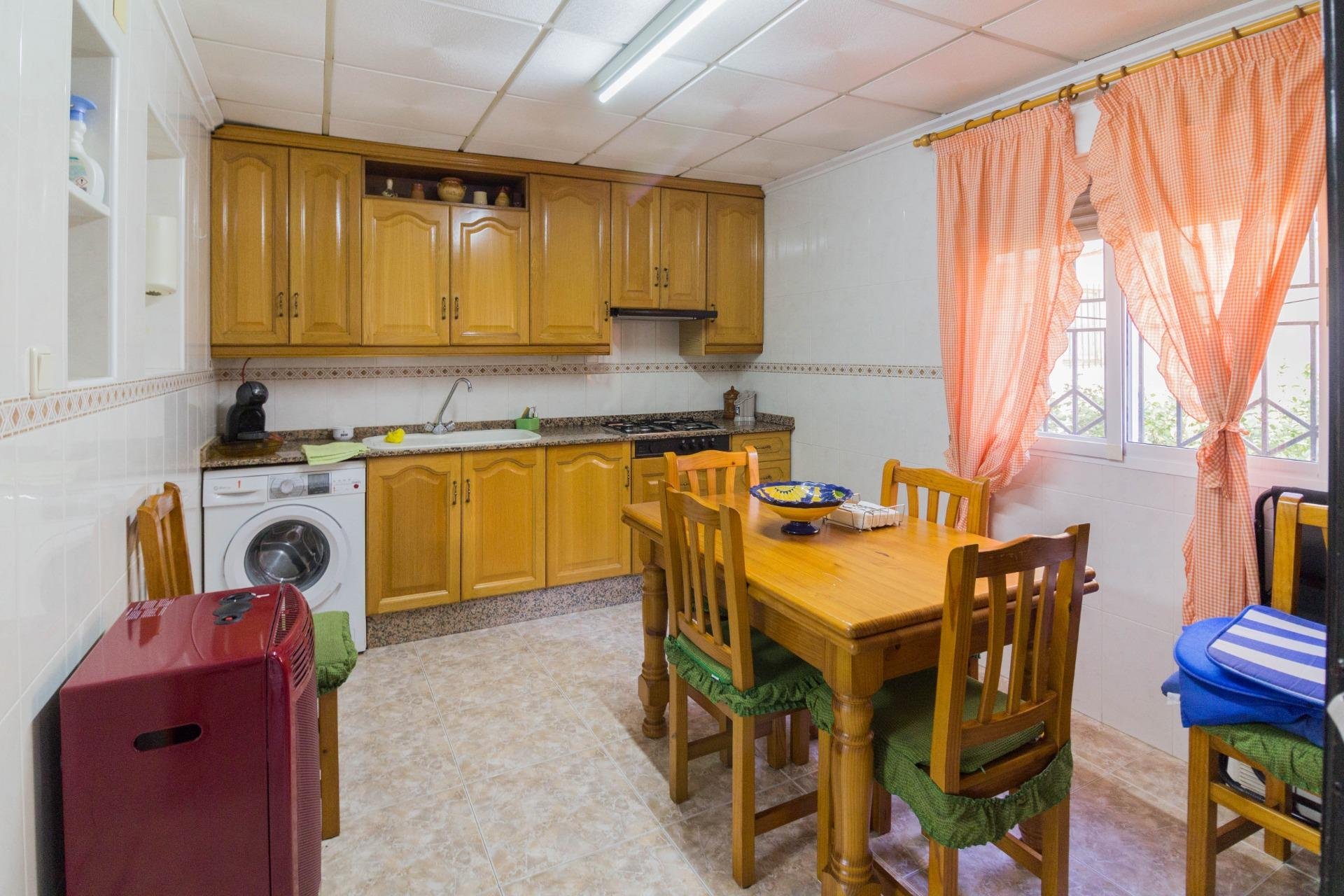 Resale - Casa - Orihuela - Zona Centro