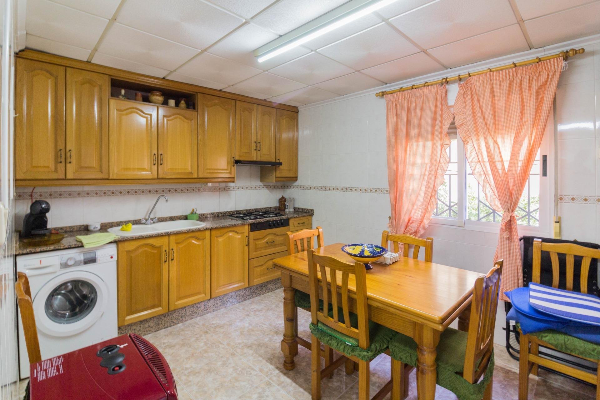 Resale - Casa - Orihuela - Zona Centro