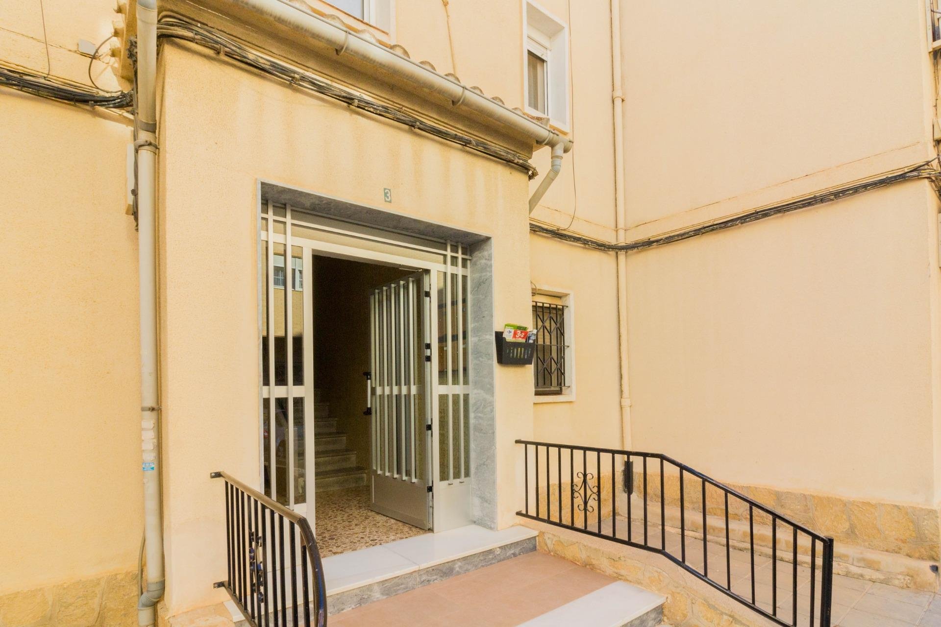 Resale - Casa - Orihuela - Zona Centro