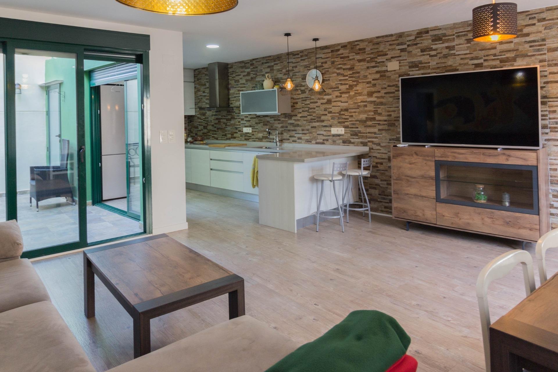 Resale - Casa - Orihuela - Zona Centro