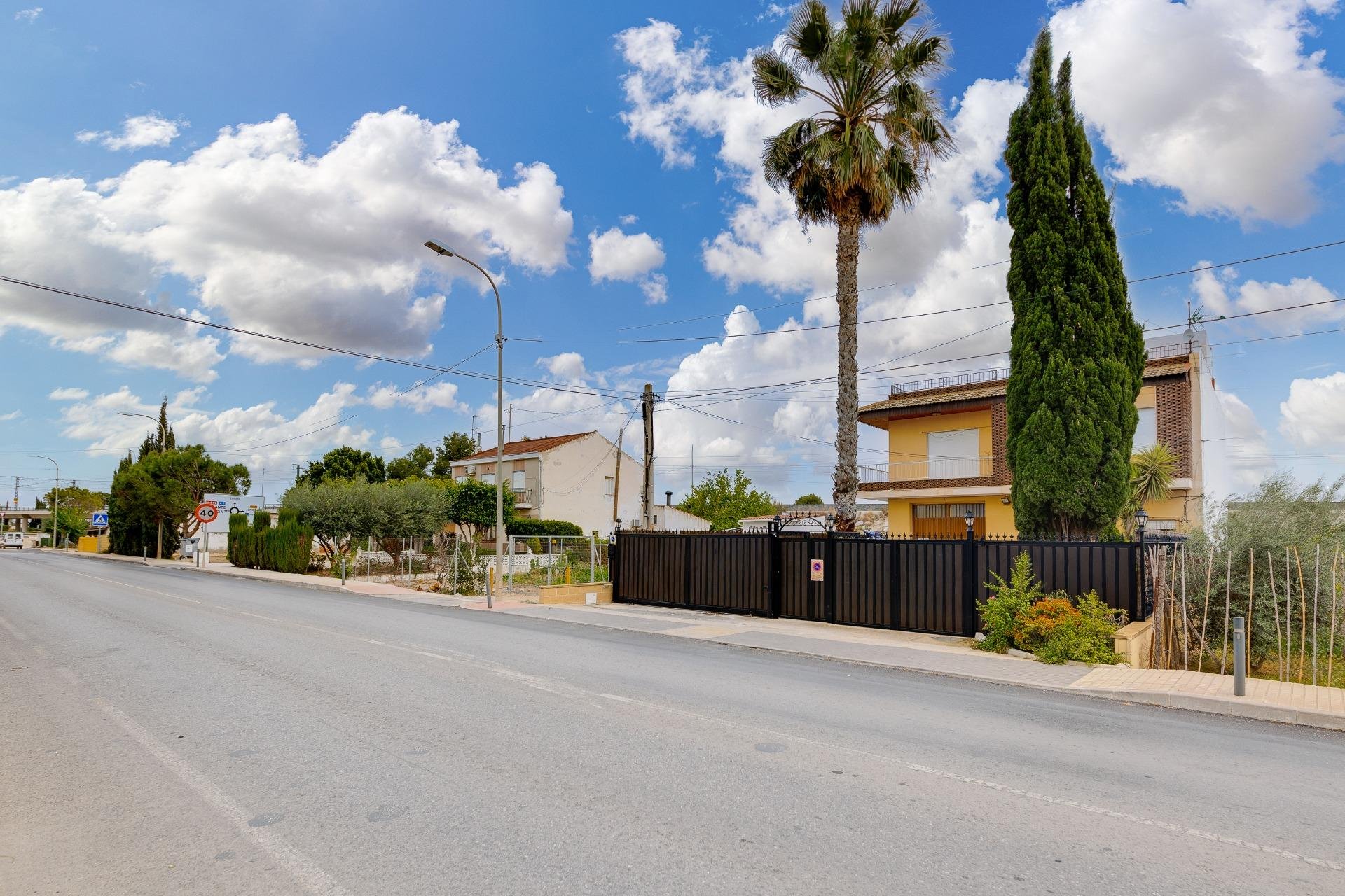 Resale - Casa - Orihuela - Zona Centro