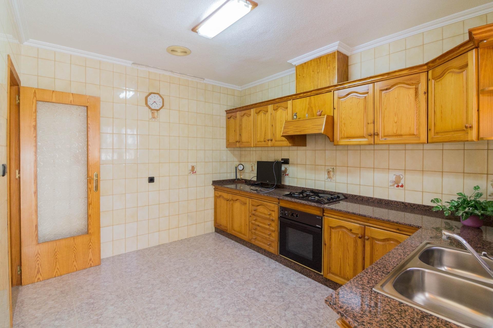 Resale - Casa - Orihuela - Zona Centro