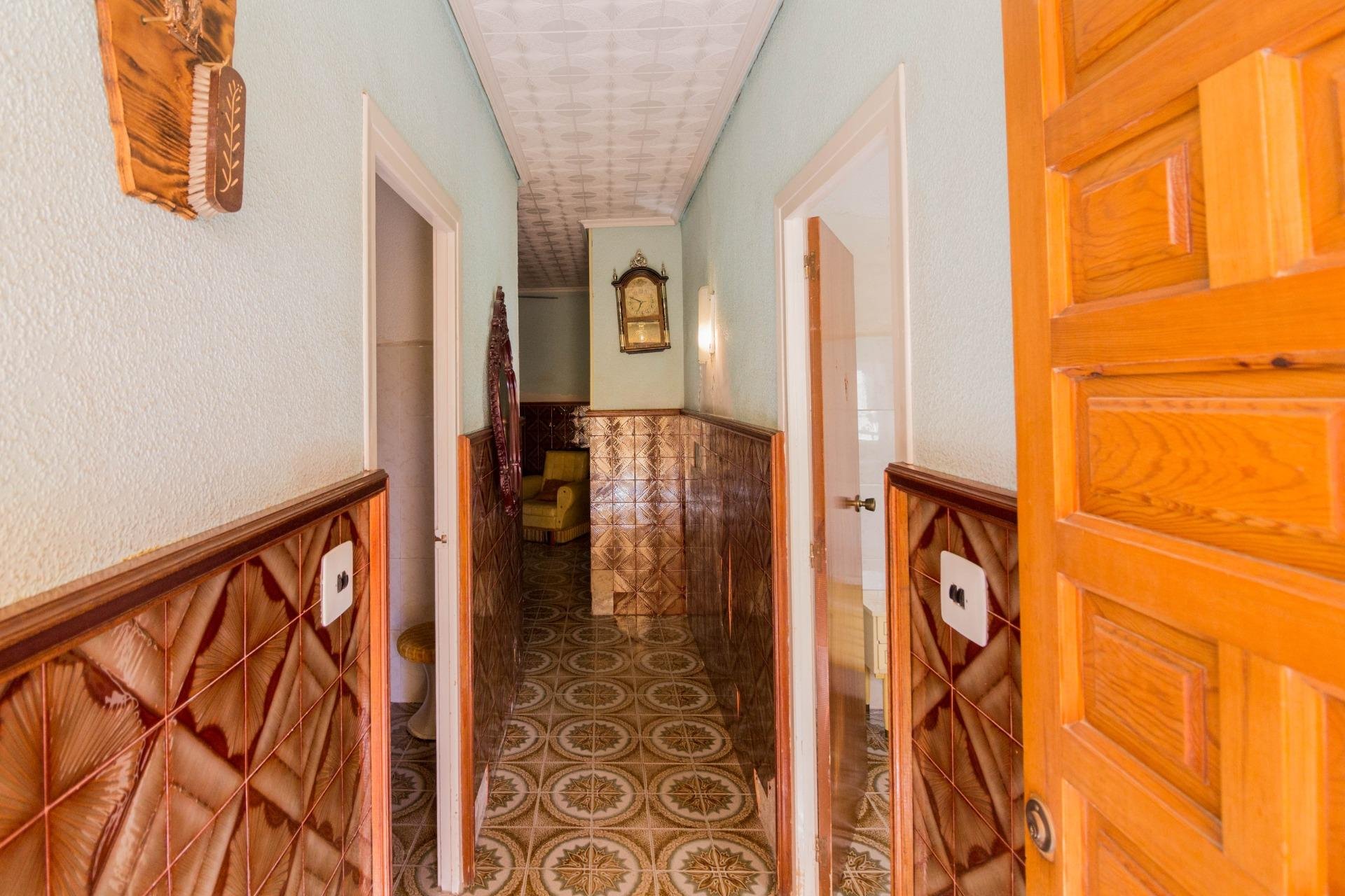 Resale - Casa - Redován - 03370