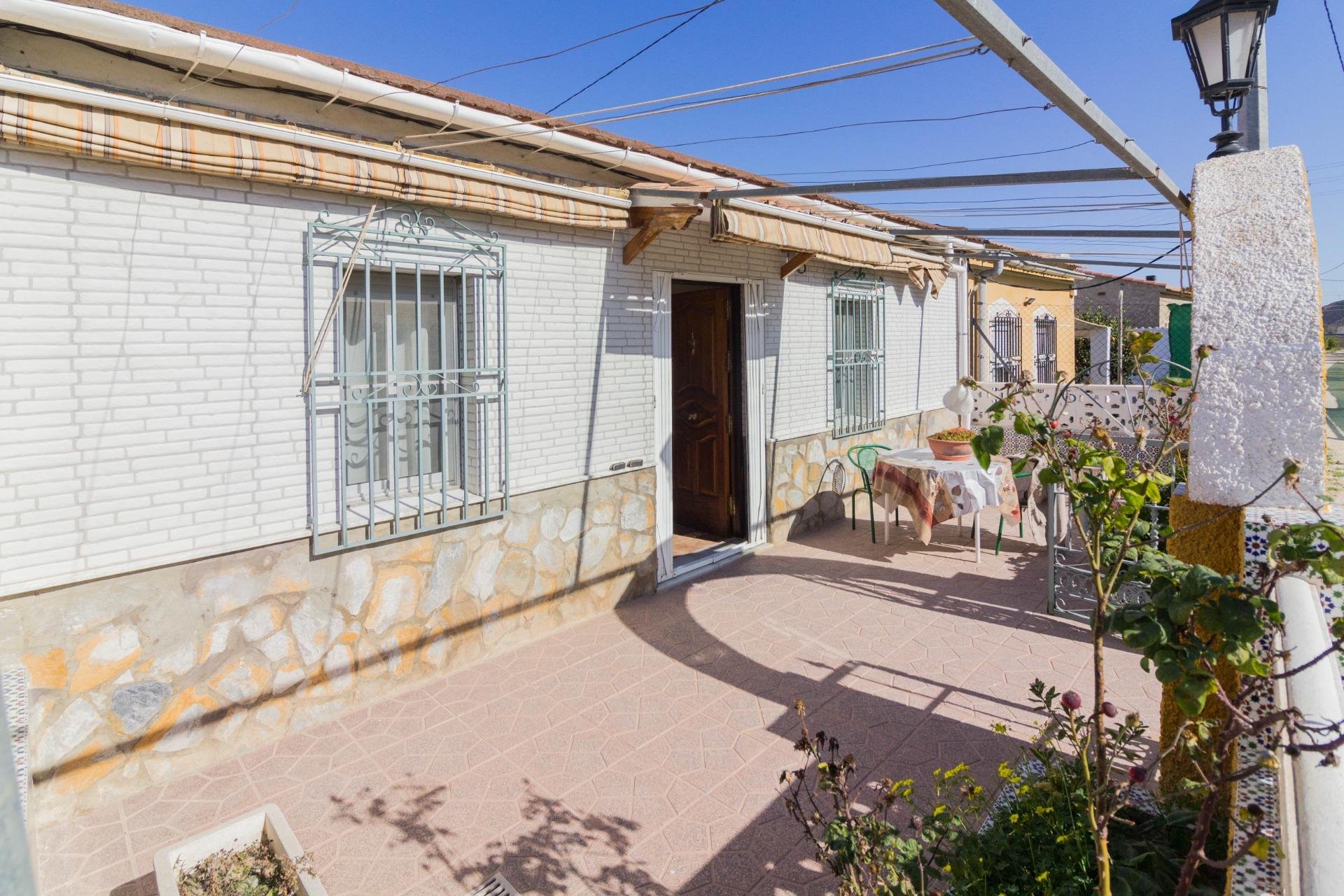 Resale - Casa - Redován - BARRIO LOS BENITOS