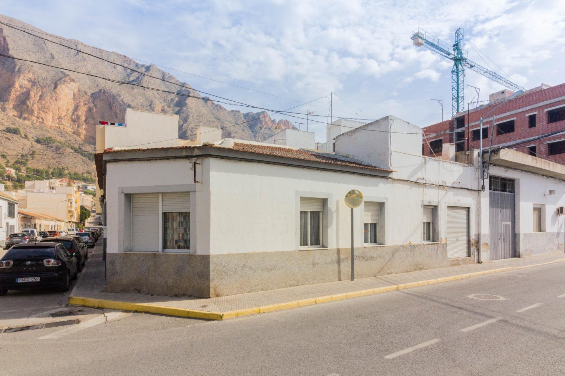 Resale - Casa - Redován - La cruz