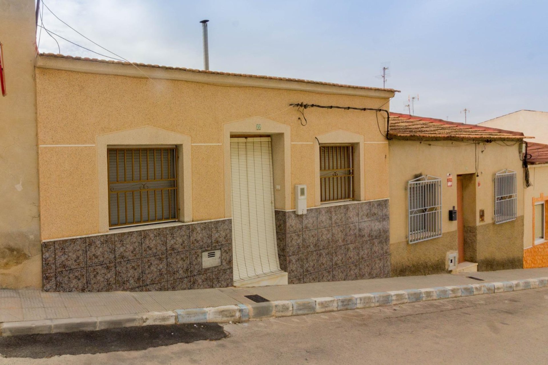 Resale - Casa - Redován - La cruz