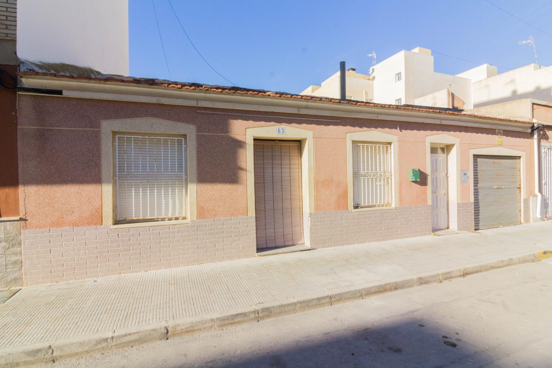 Resale - Casa - Redován - Pascual martinez