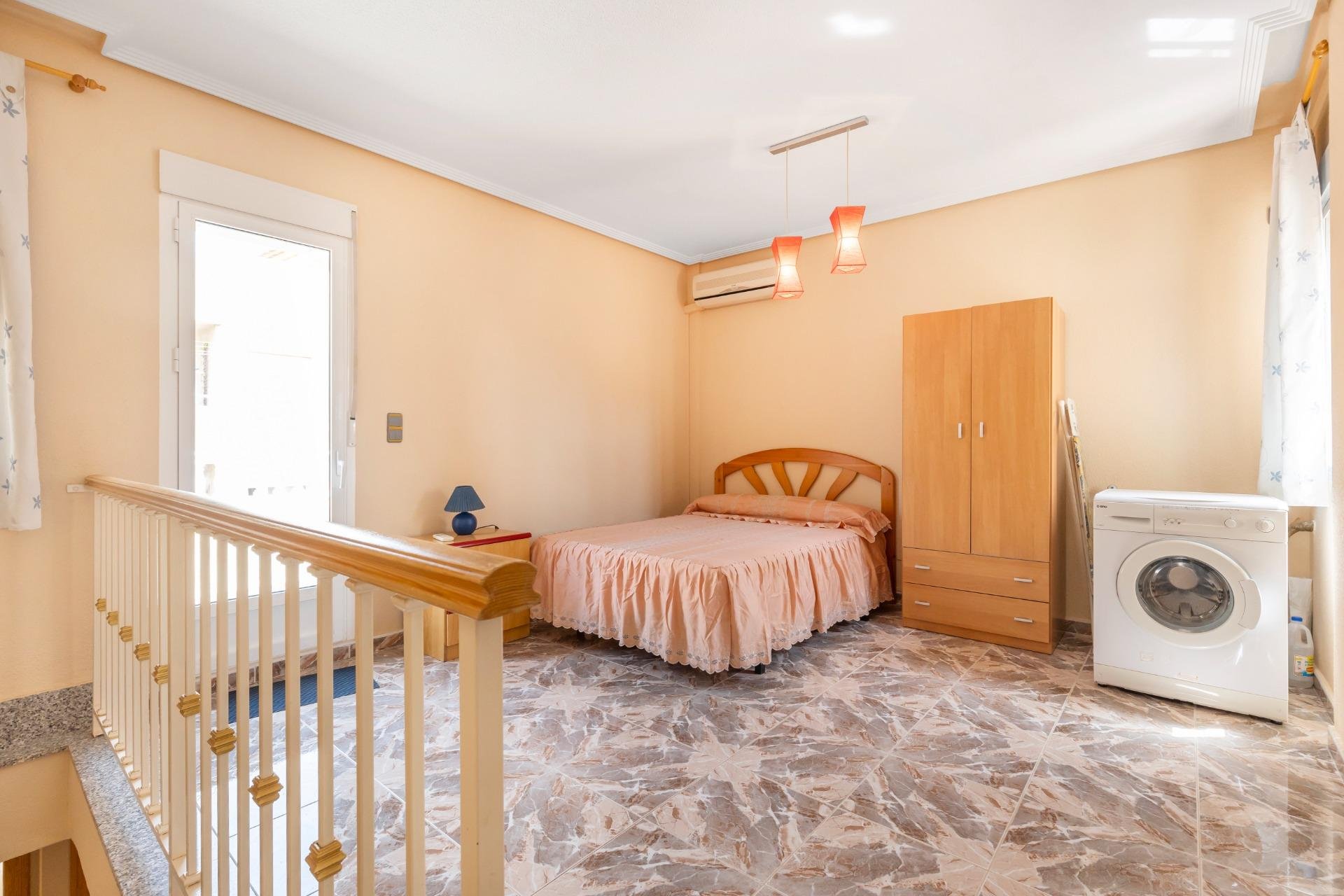 Resale - Casa Tipo Dúplex - Los Alcázares - Centro
