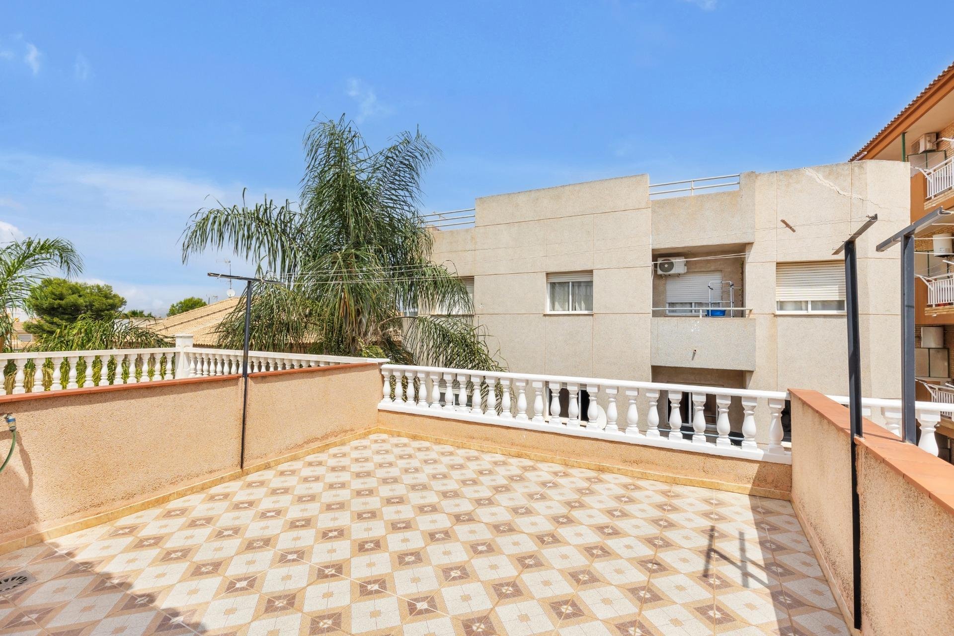 Resale - Casa Tipo Dúplex - Los Alcázares - Centro