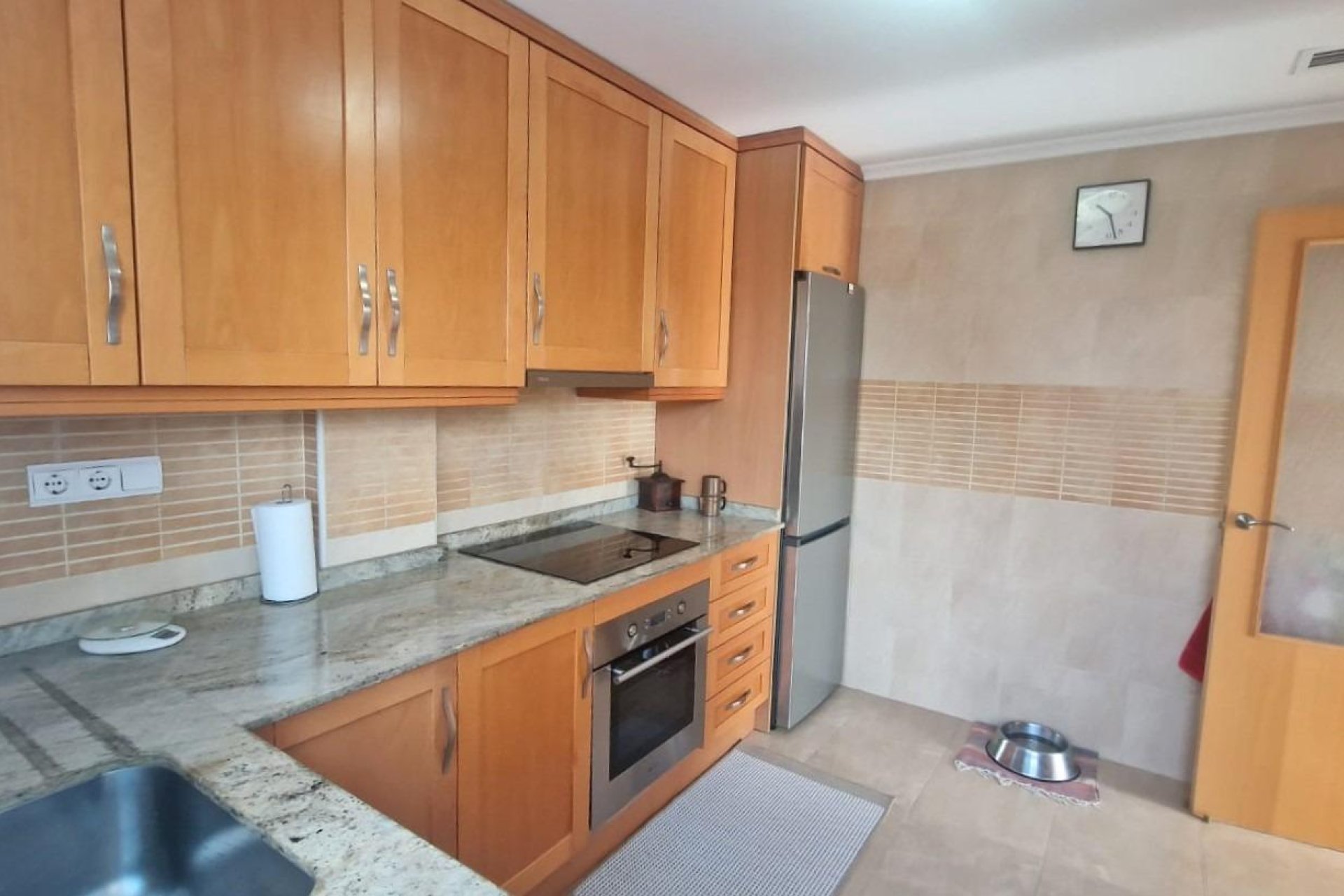 Resale - Casa Tipo Dúplex - Los Montesinos - La herrada