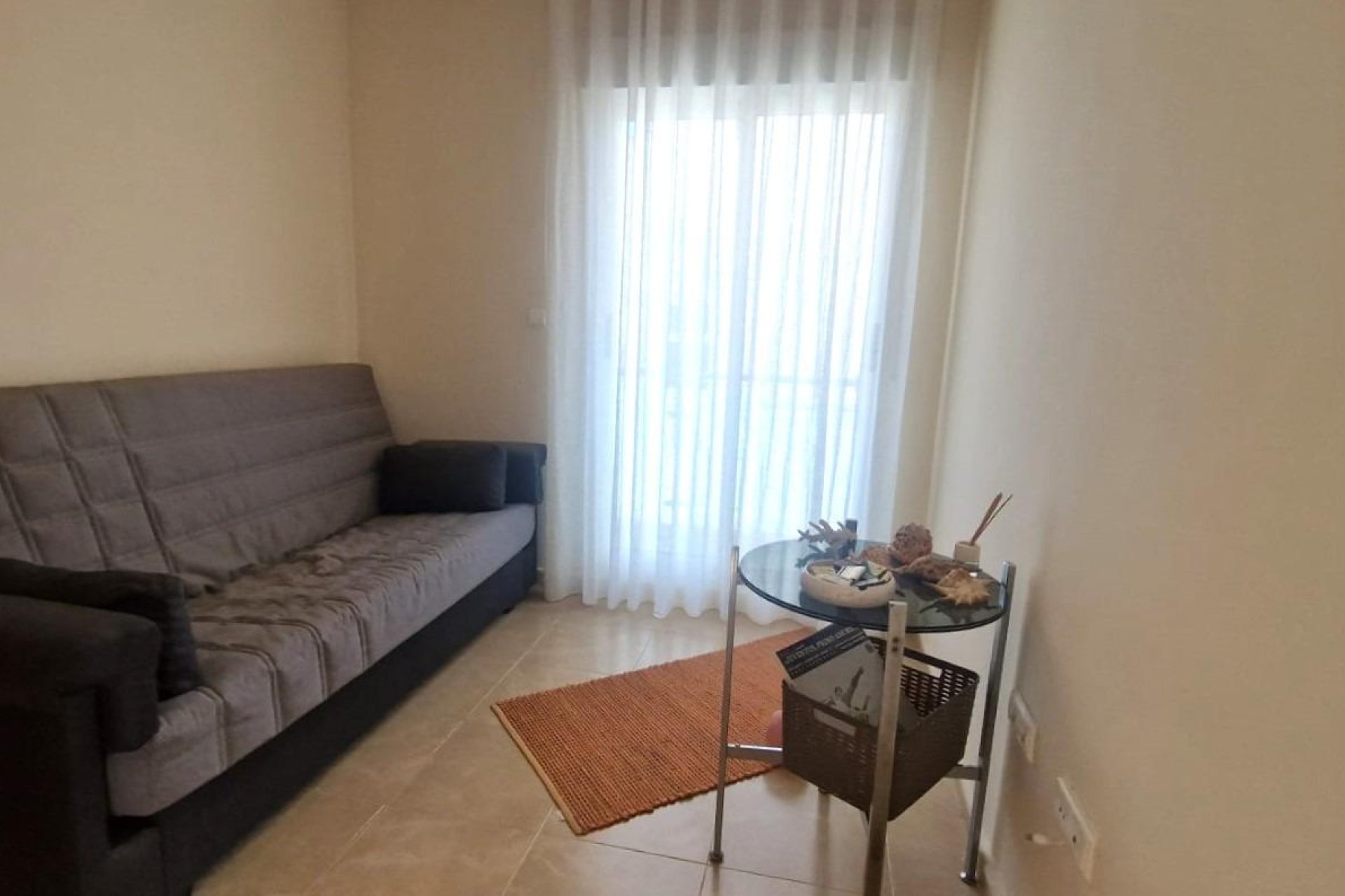 Resale - Casa Tipo Dúplex - Los Montesinos - La herrada