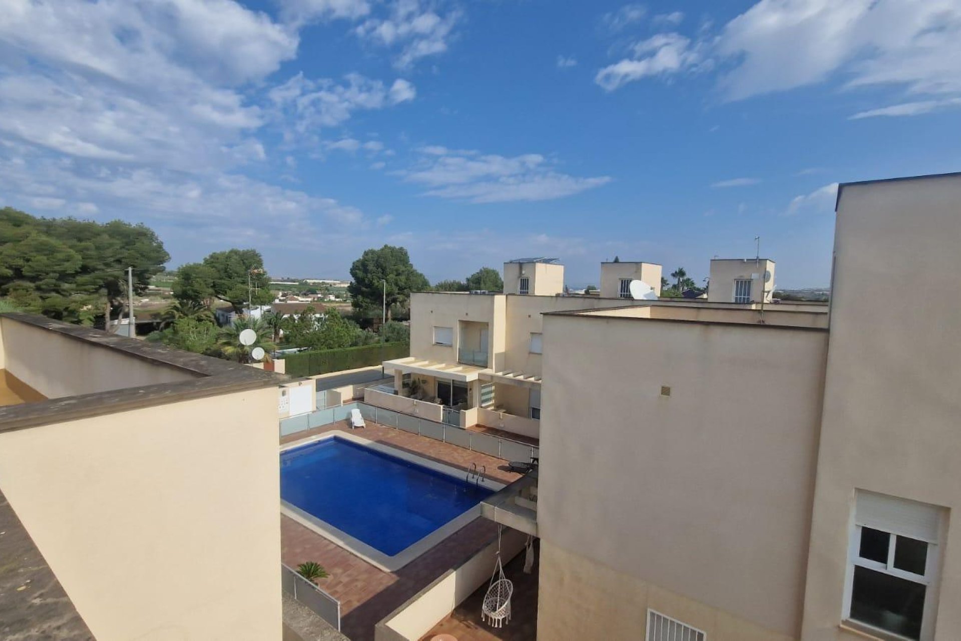 Resale - Casa Tipo Dúplex - Los Montesinos - La herrada