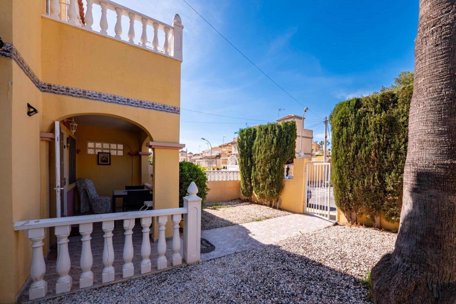 Resale - Casa Tipo Dúplex - San Miguel de Salinas - BLUE LAGOON