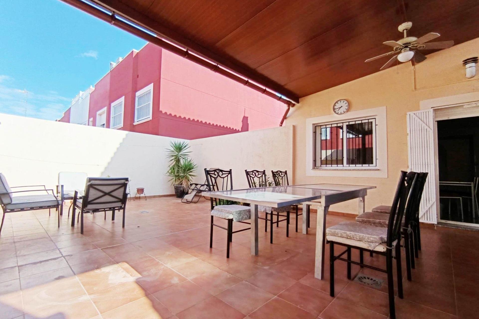 Resale - Casa Tipo Dúplex - Santiago de la ribera - zona san blas