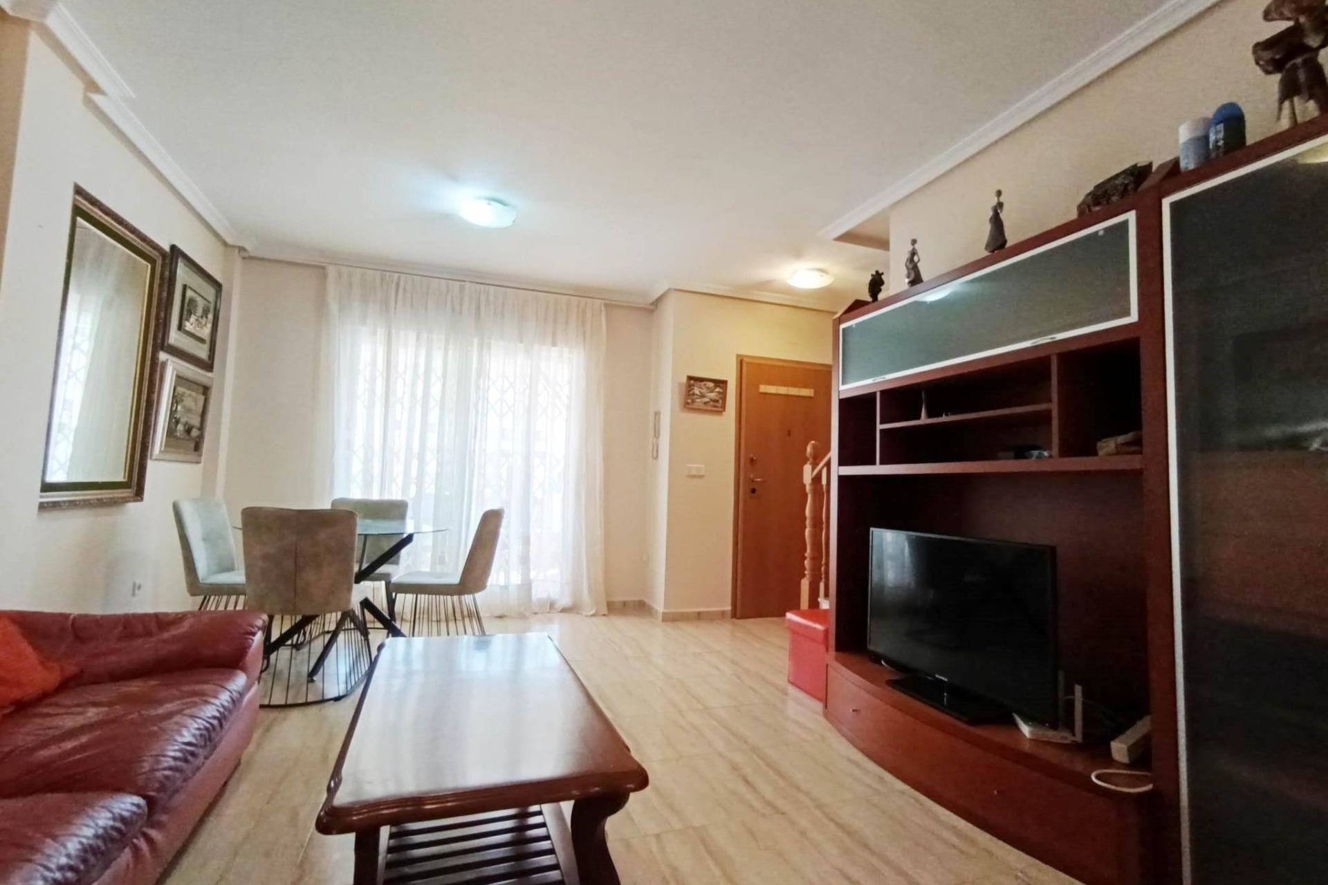 Resale - Casa Tipo Dúplex - Santiago de la ribera - zona san blas