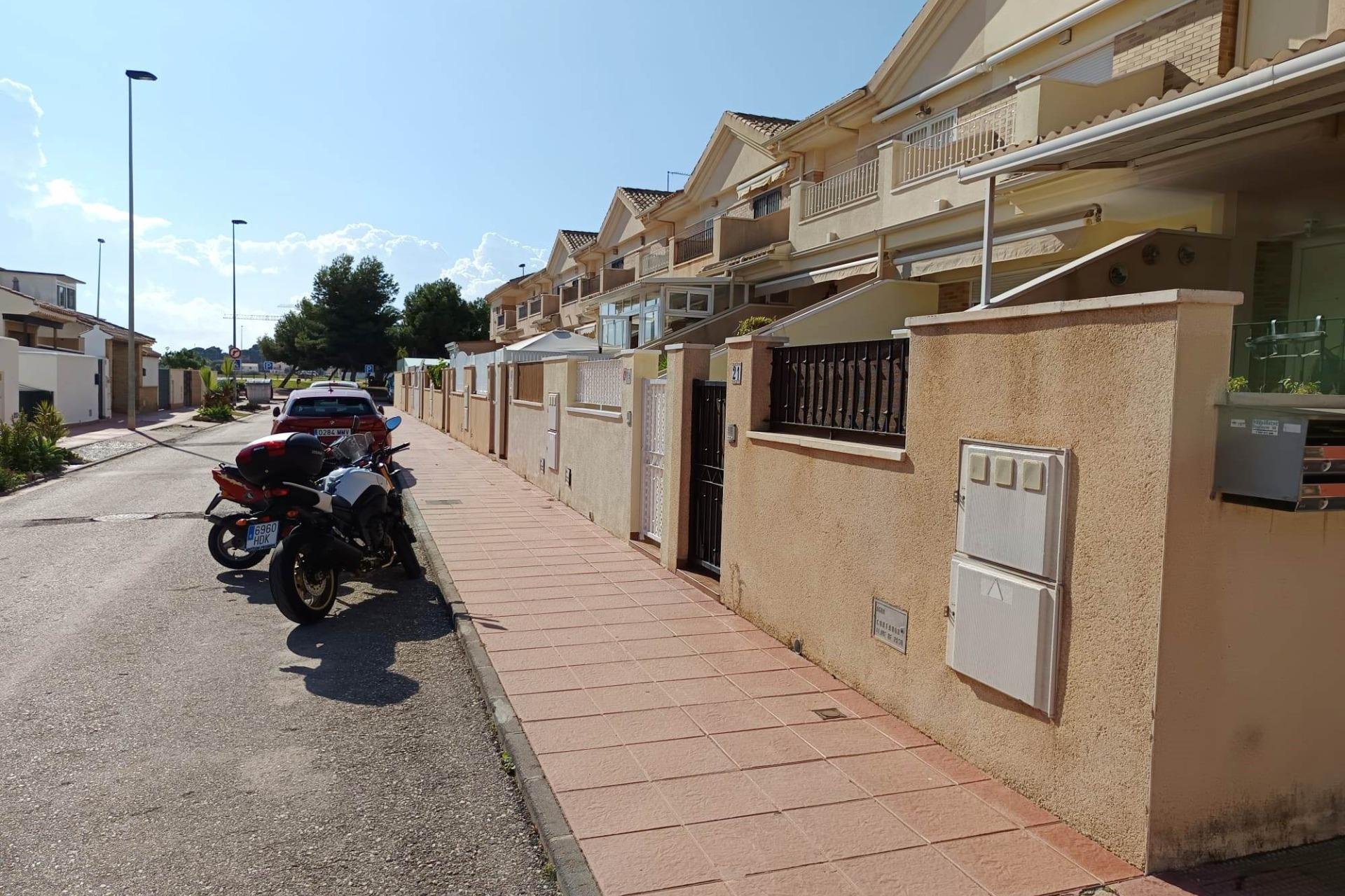 Resale - Casa Tipo Dúplex - Santiago de la ribera - zona san blas