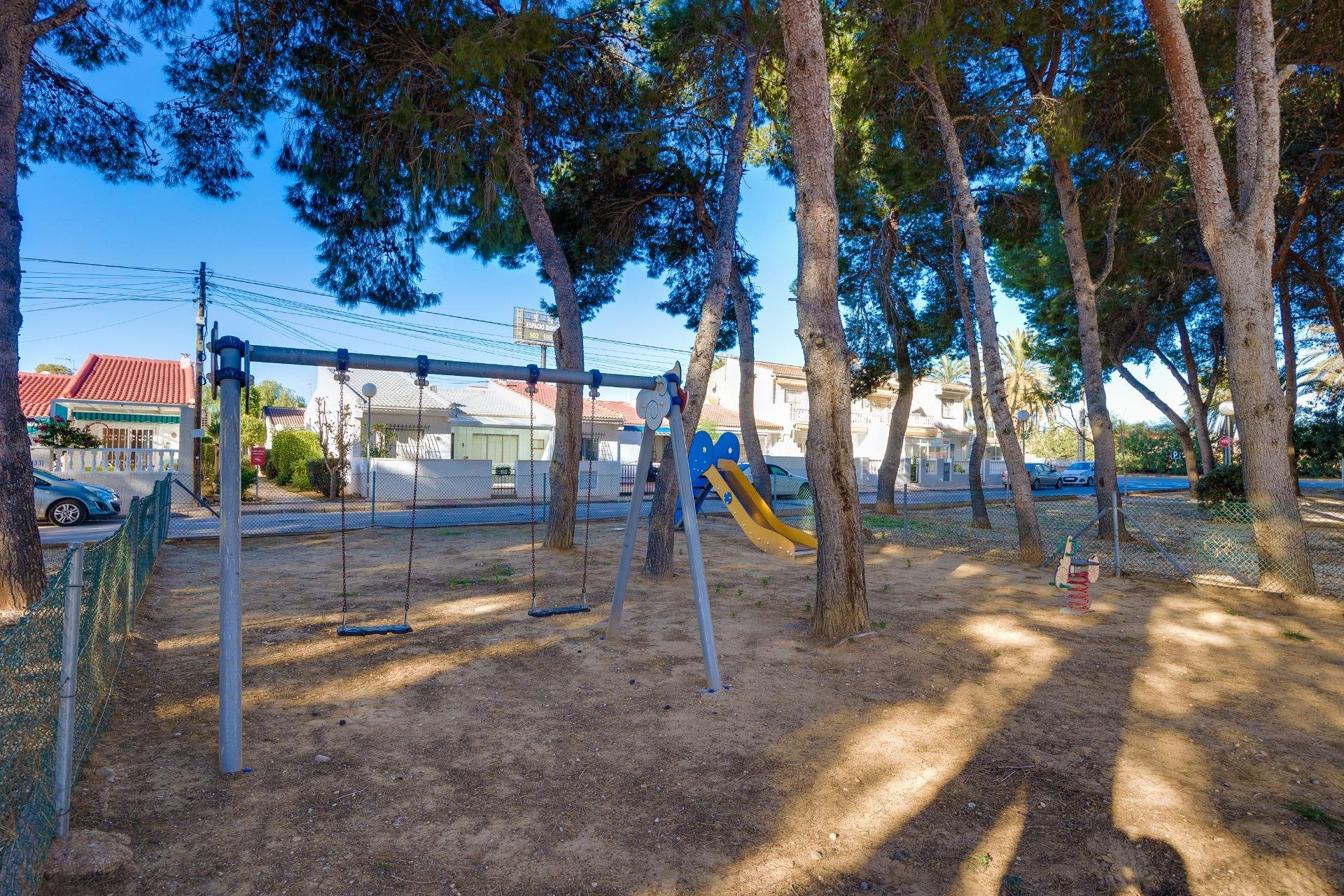 Resale - Casa Tipo Dúplex - Torrevieja - El limonar