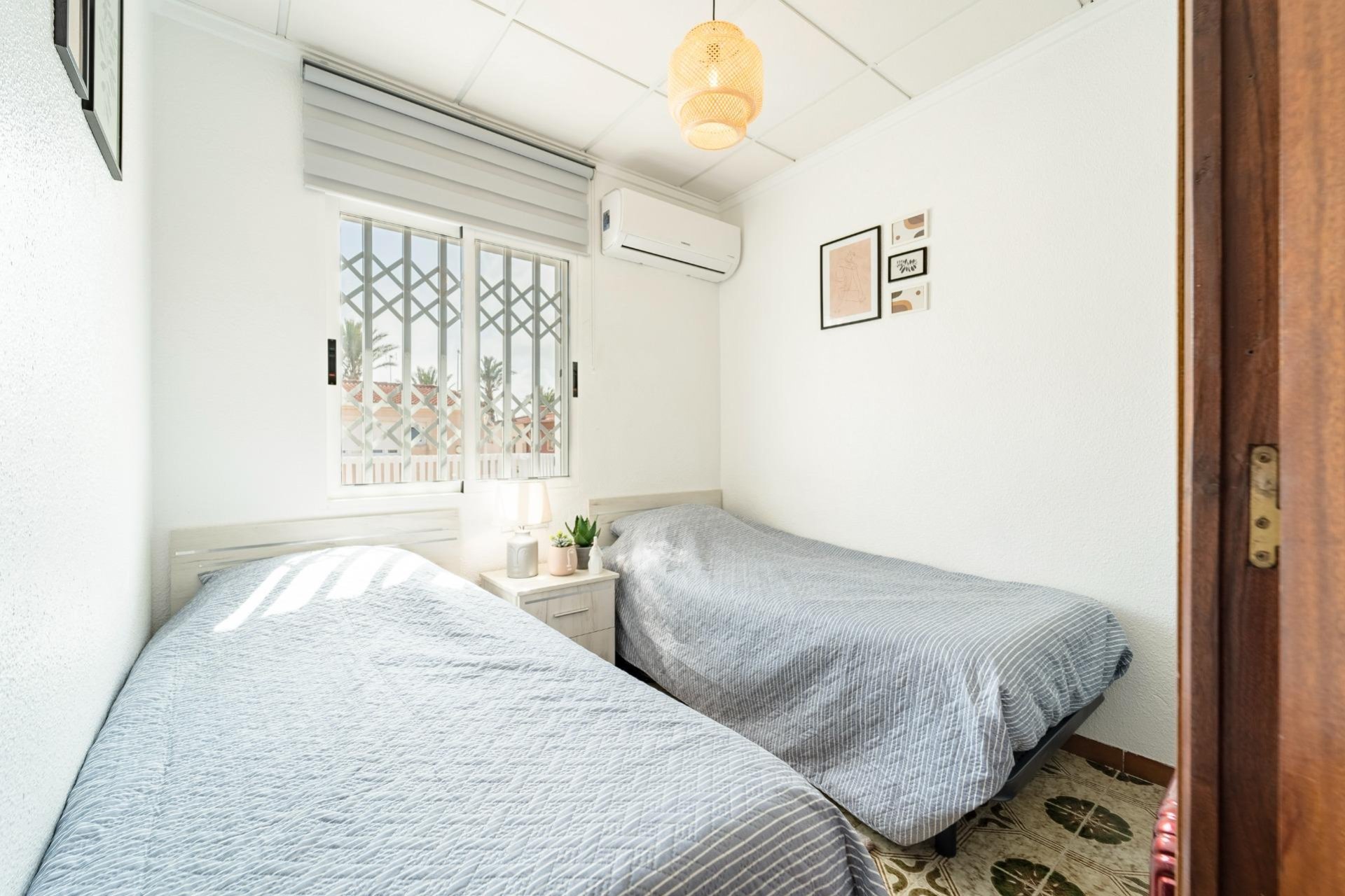 Resale - Casa Tipo Dúplex - Torrevieja - Playa de los Naufragos