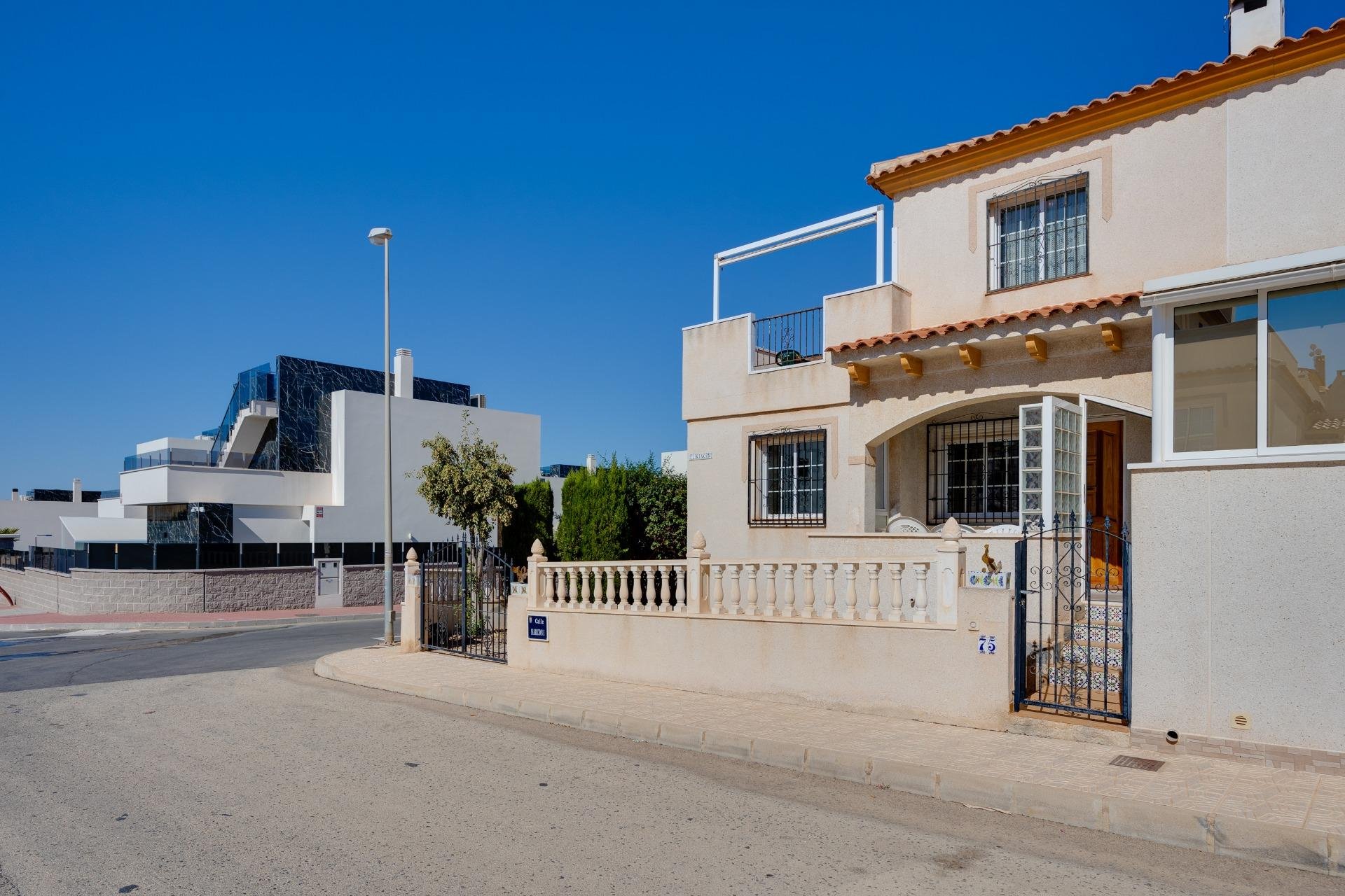 Resale - Casa Tipo Dúplex - Torrevieja - Torre del moro