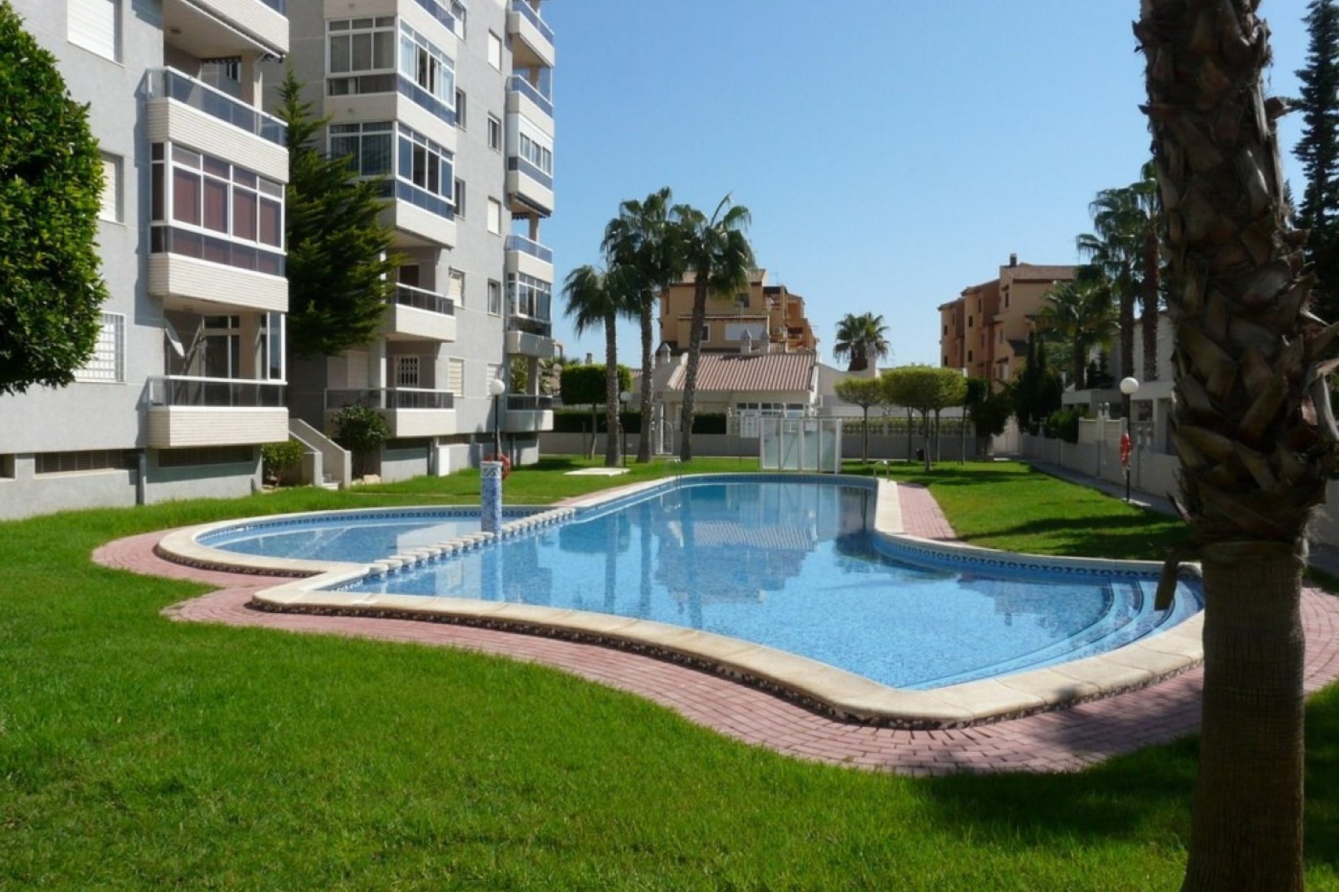 Resale - Casa - Torrevieja - Aguas nuevas 1