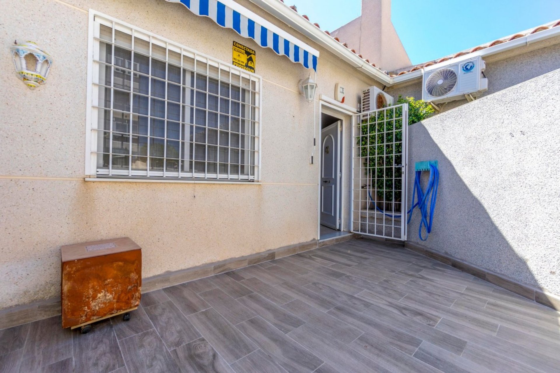 Resale - Casa - Torrevieja - Aguas nuevas 1