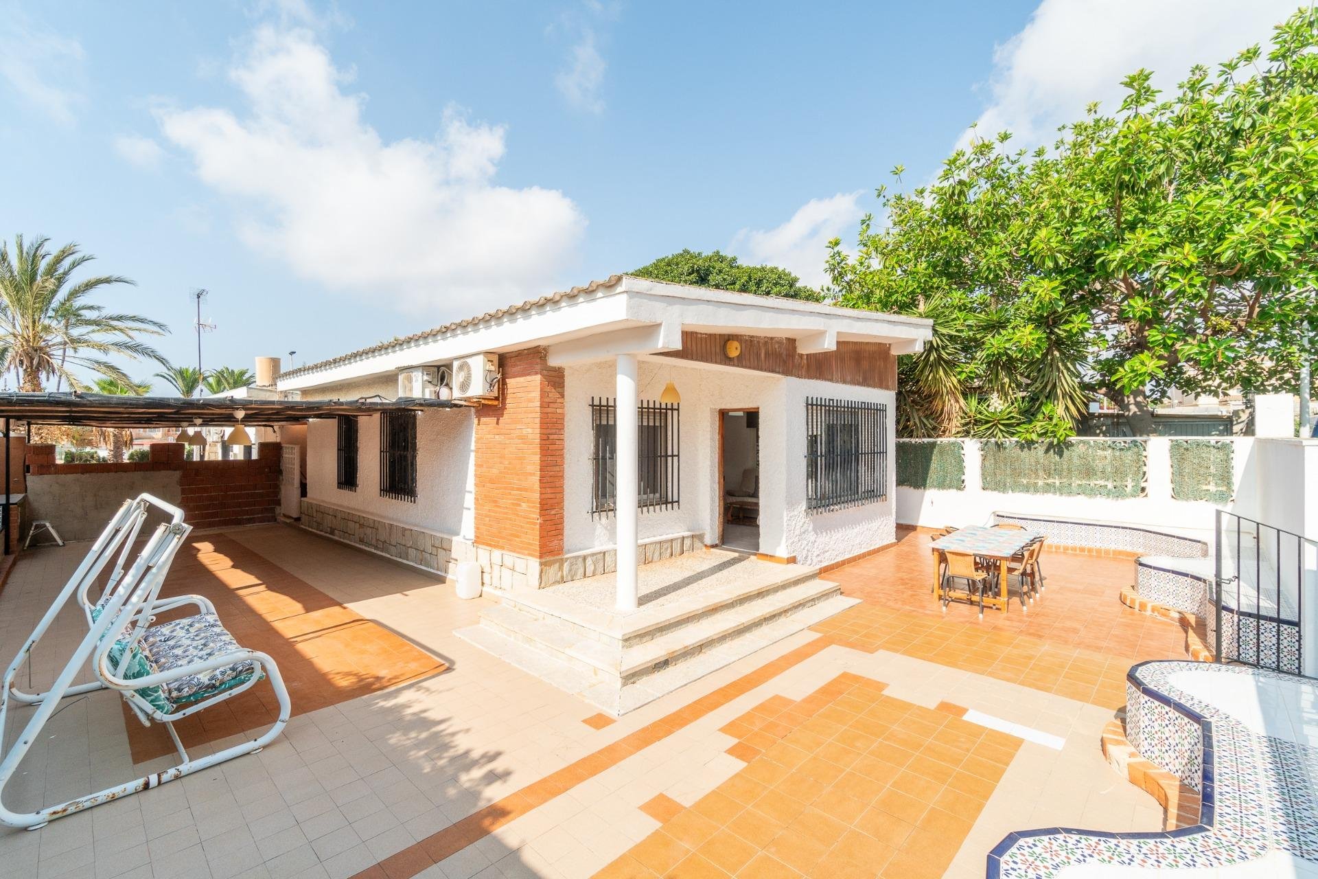 Resale - Casa - Torrevieja - Aguas nuevas 1