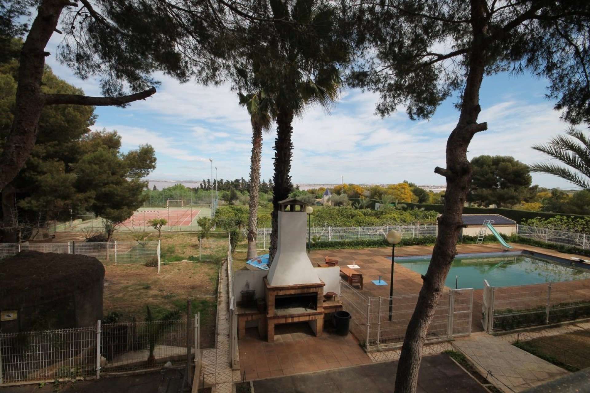 Resale - Casa - Torrevieja - Los balcones