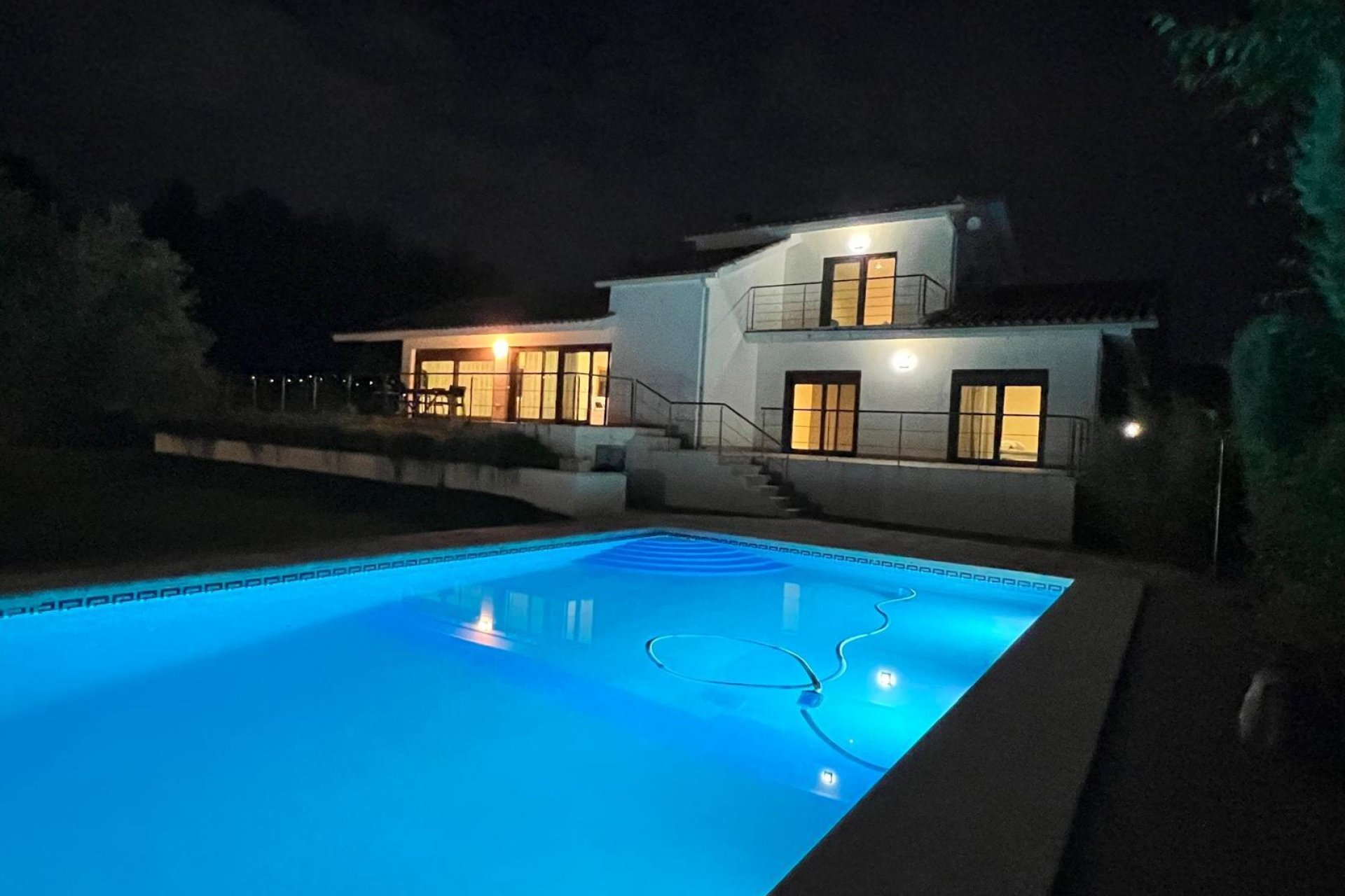 Resale - Chalet - Albacete - Agua sol