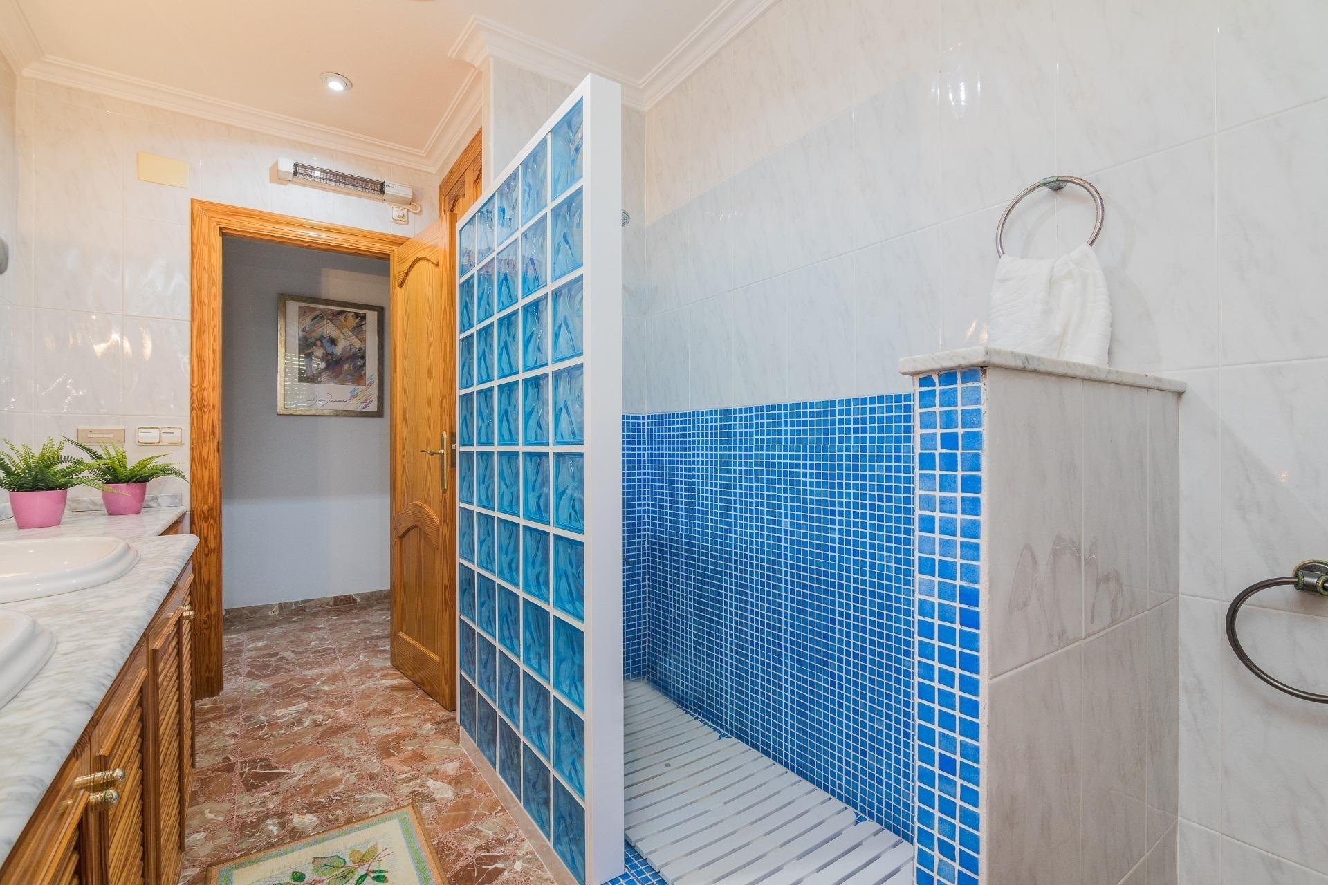 Resale - Chalet - Elche - Corte Ingles