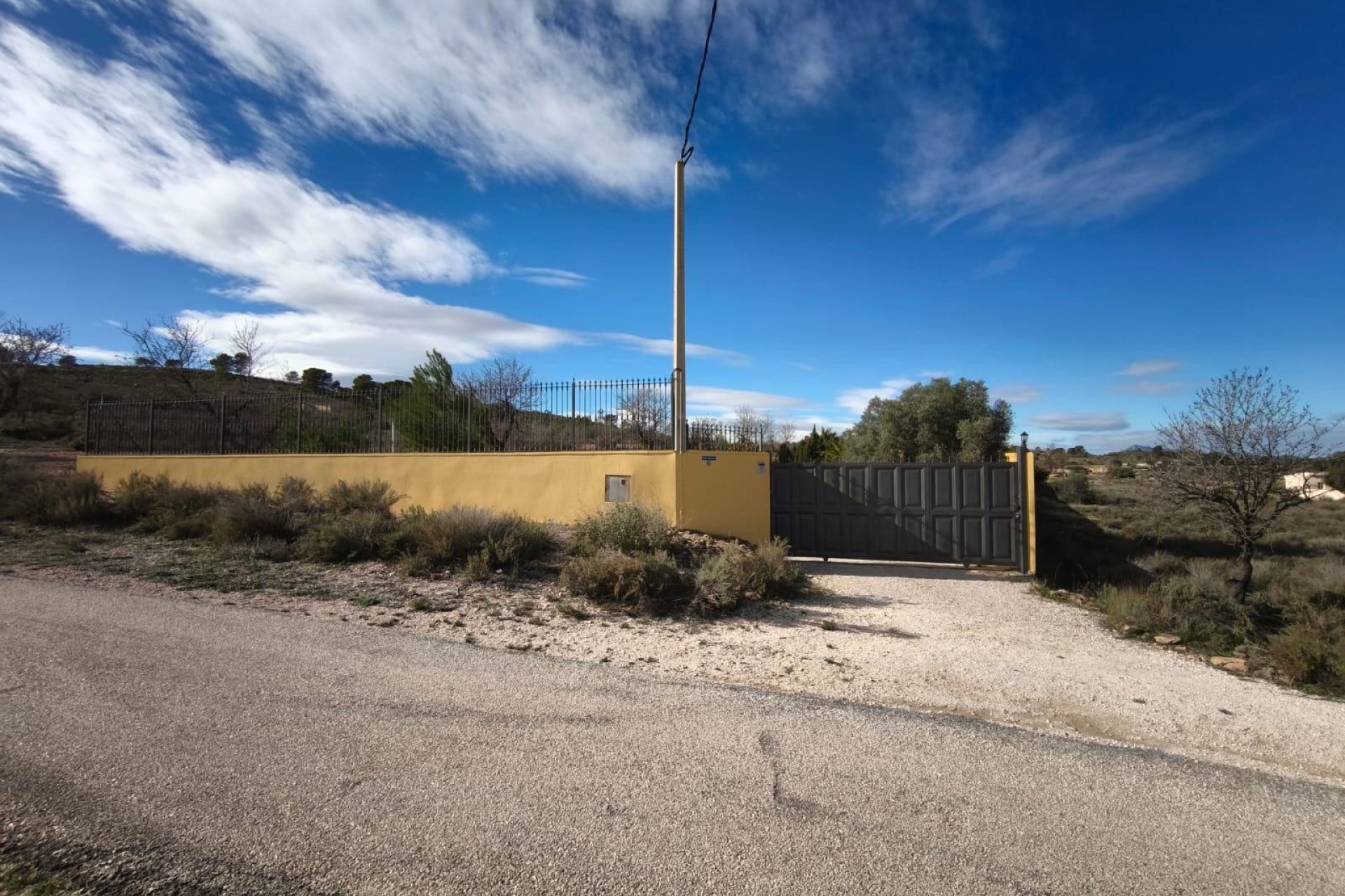 Resale - Chalet - Hondón de los Fráiles - Comunidad valenciana