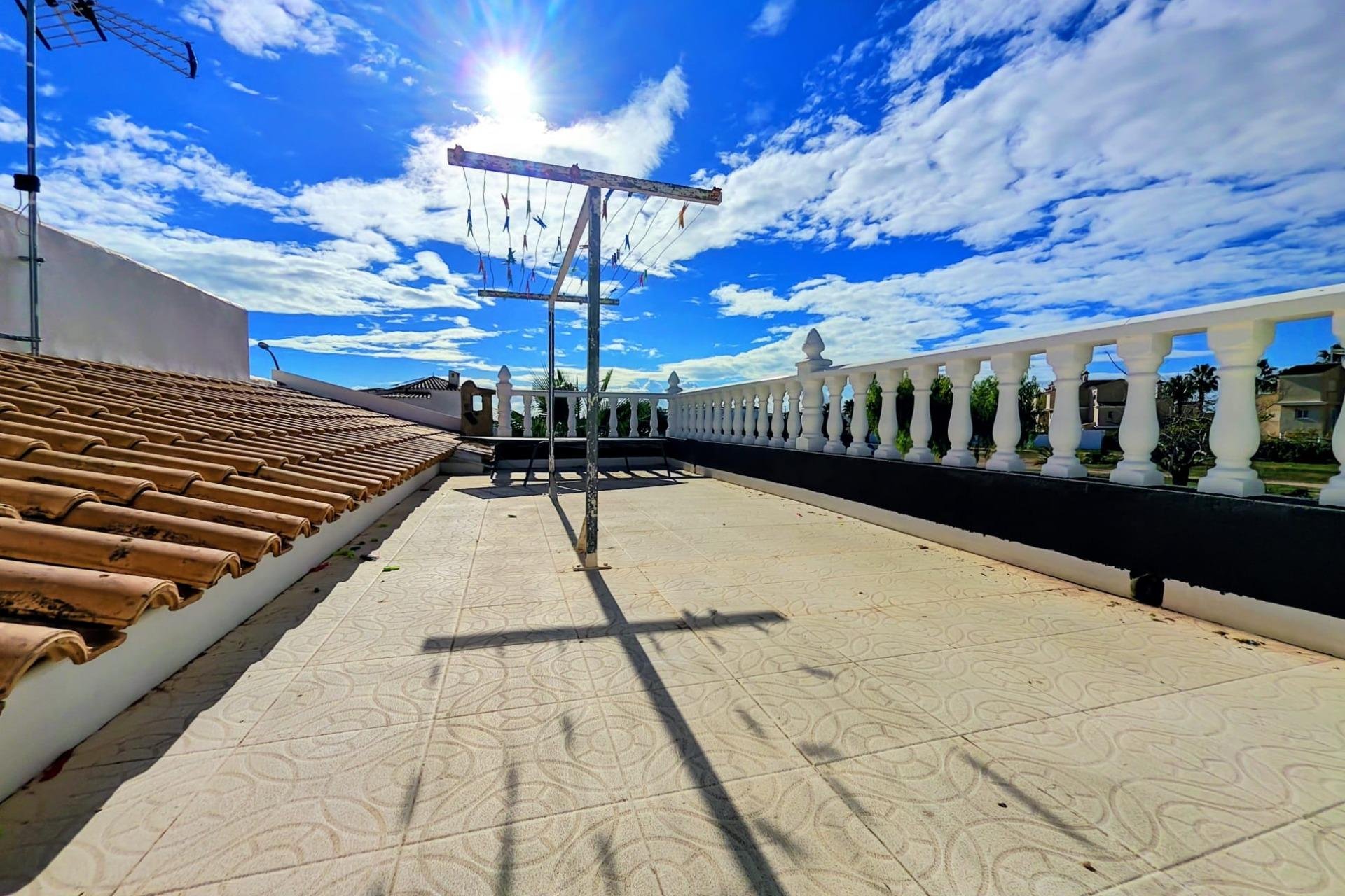 Resale - Chalet - Orihuela Costa - La Florida