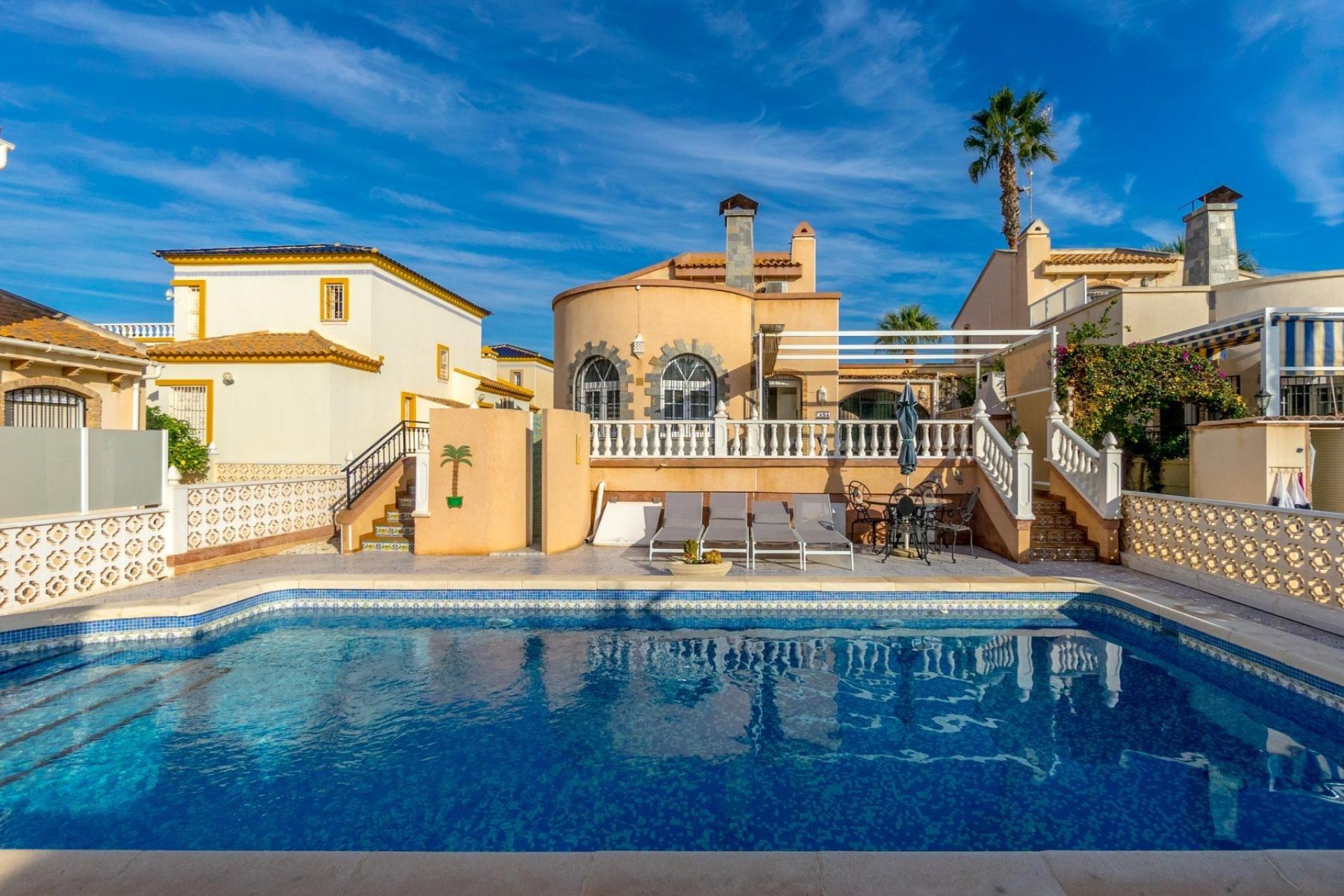 Resale - Chalet - Orihuela Costa - Playa Flamenca