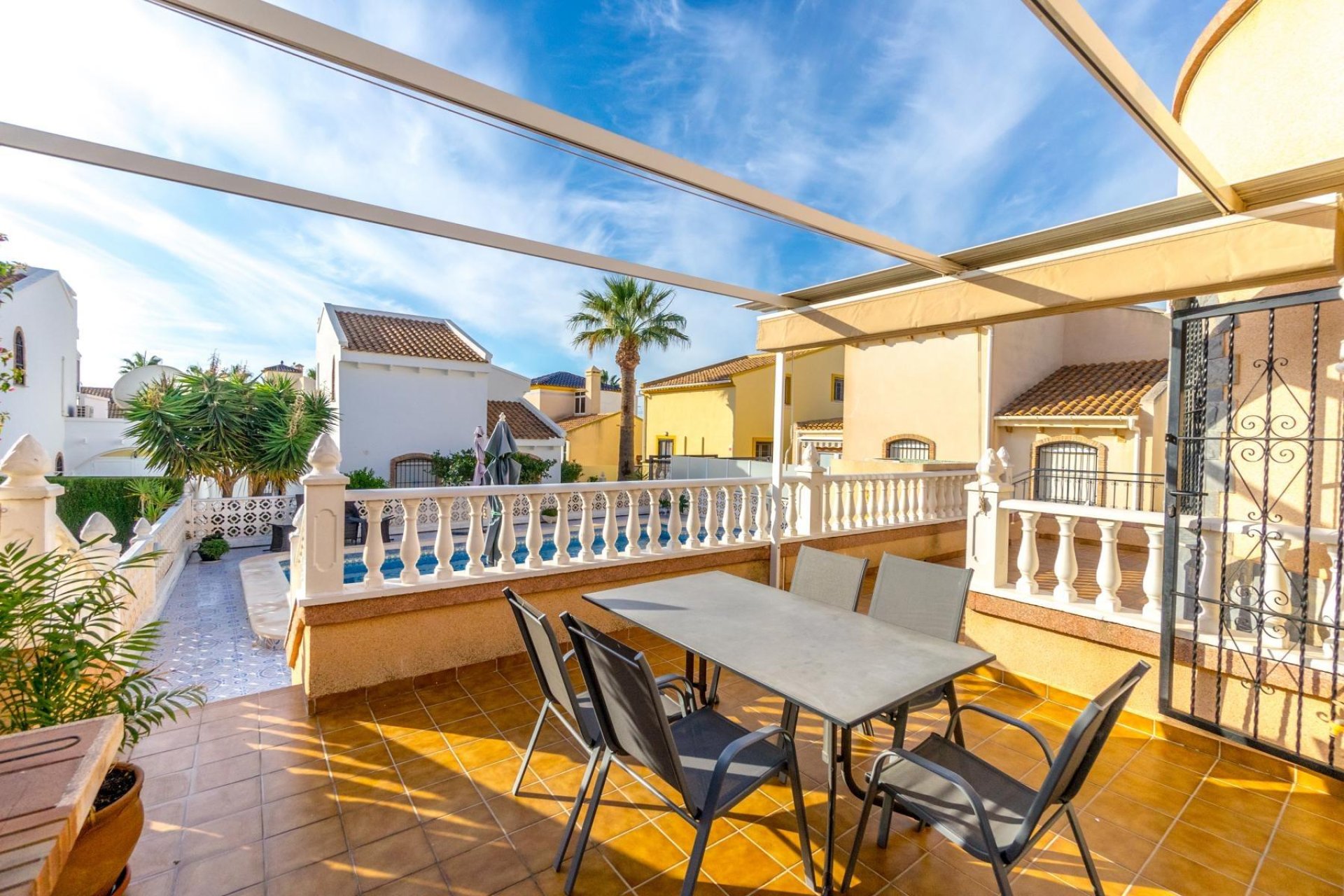 Resale - Chalet - Orihuela Costa - Playa Flamenca