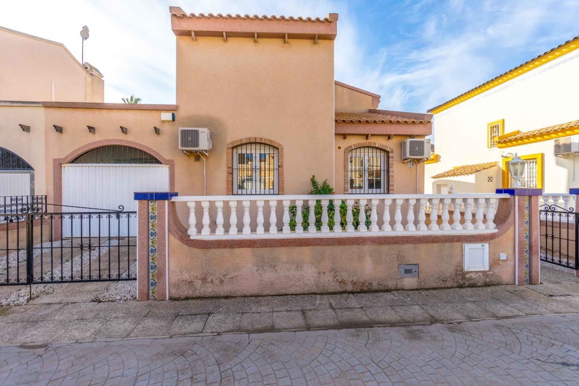 Resale - Chalet - Orihuela Costa - Playa Flamenca