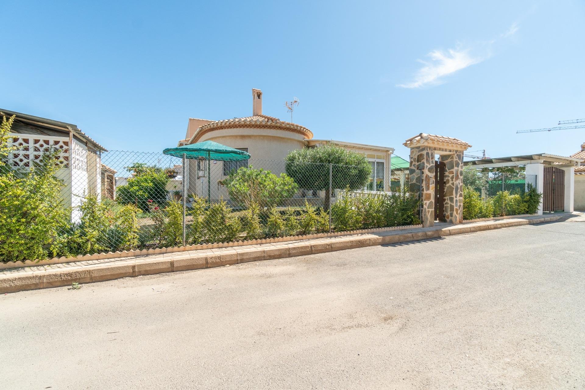 Resale - Chalet - Orihuela Costa - Playa Flamenca