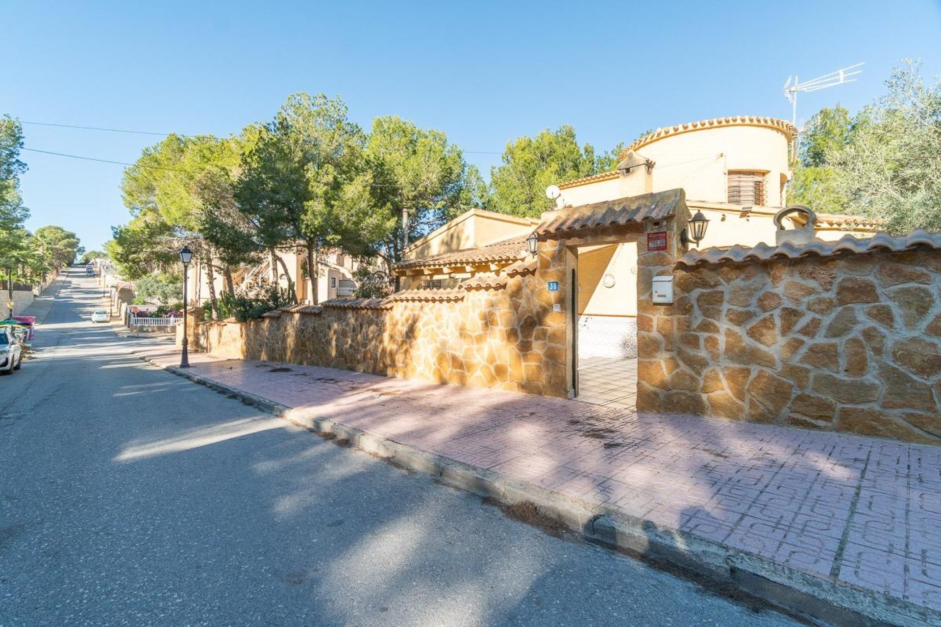 Resale - Chalet - Orihuela Costa - Villamartín