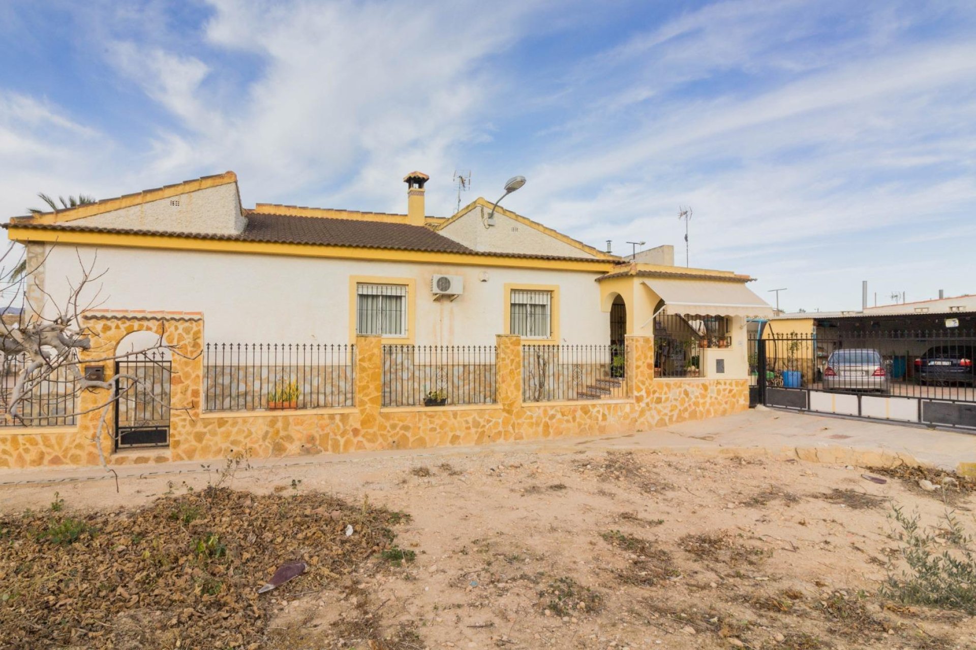 Resale - Chalet - Orihuela - La Matanza