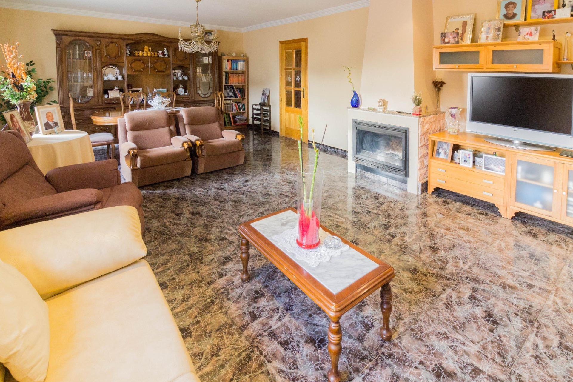 Resale - Chalet - Orihuela - La Matanza