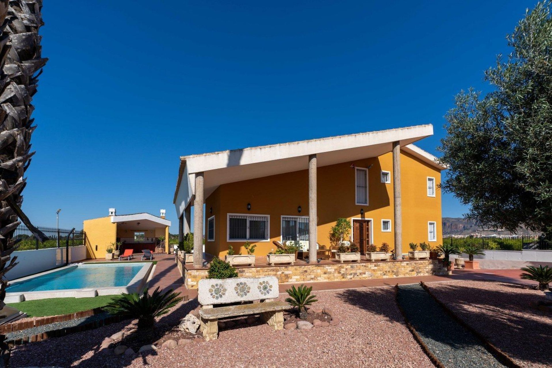 Resale - Chalet - Orihuela - Orihuela Ciudad