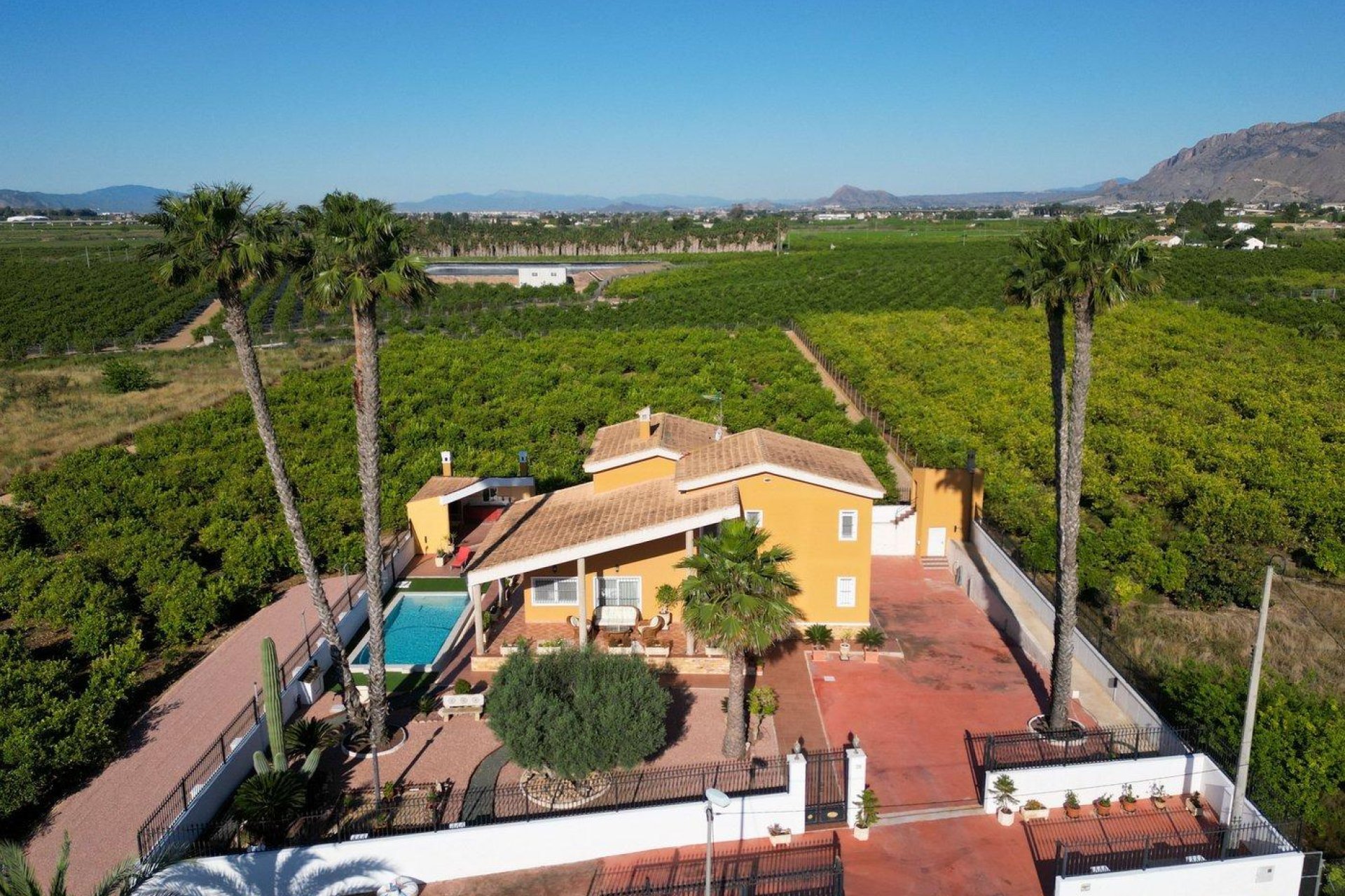 Resale - Chalet - Orihuela - Orihuela Ciudad