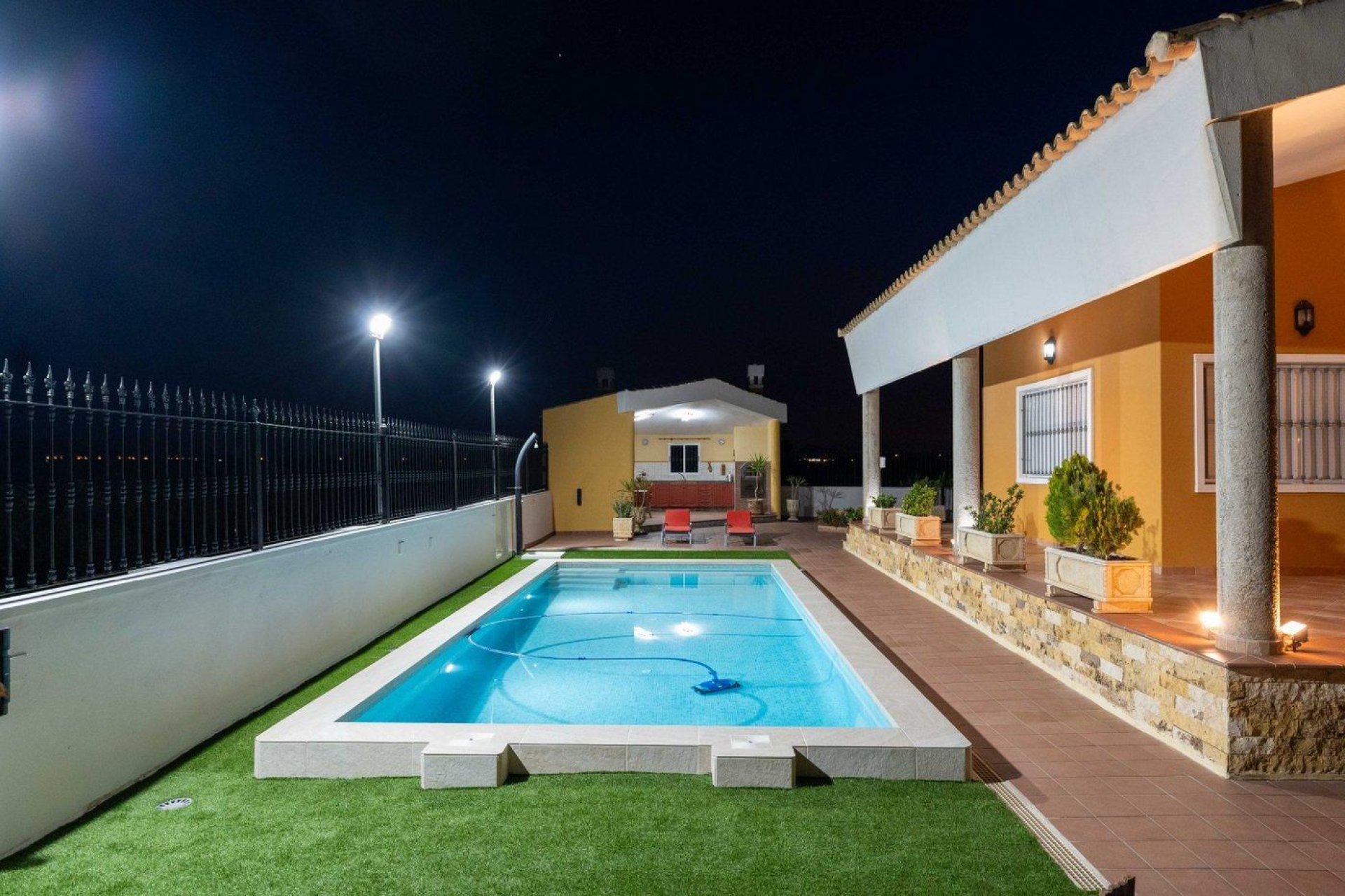 Resale - Chalet - Orihuela - Orihuela Ciudad