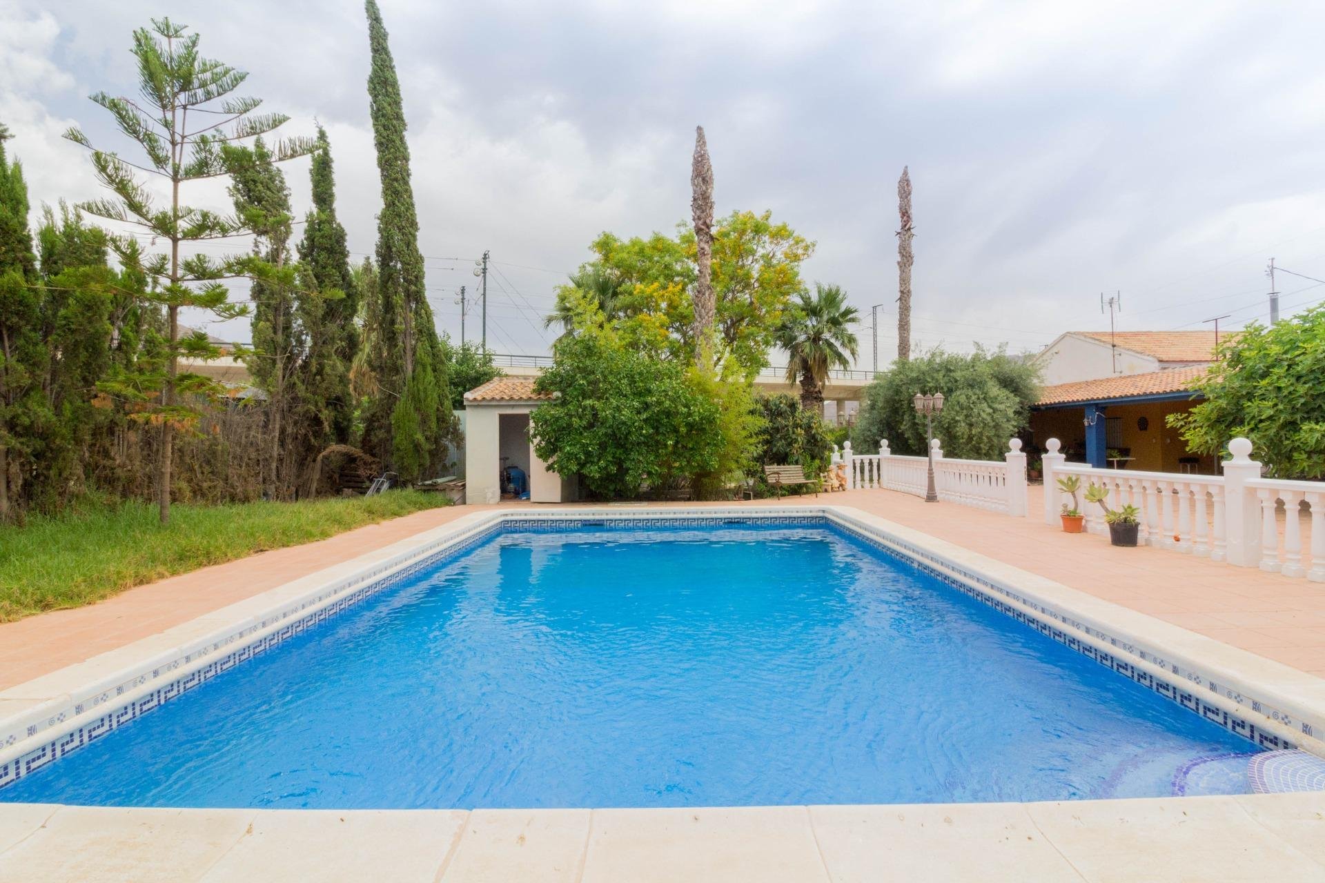 Resale - Chalet - Orihuela - Zona Centro