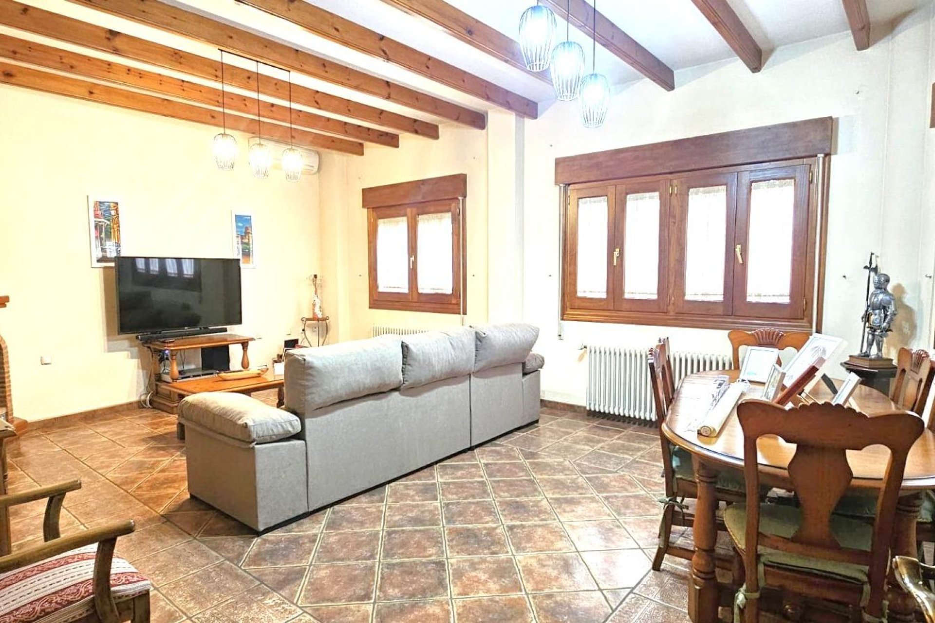 Resale - Chalet - Pinoso - CENTRO