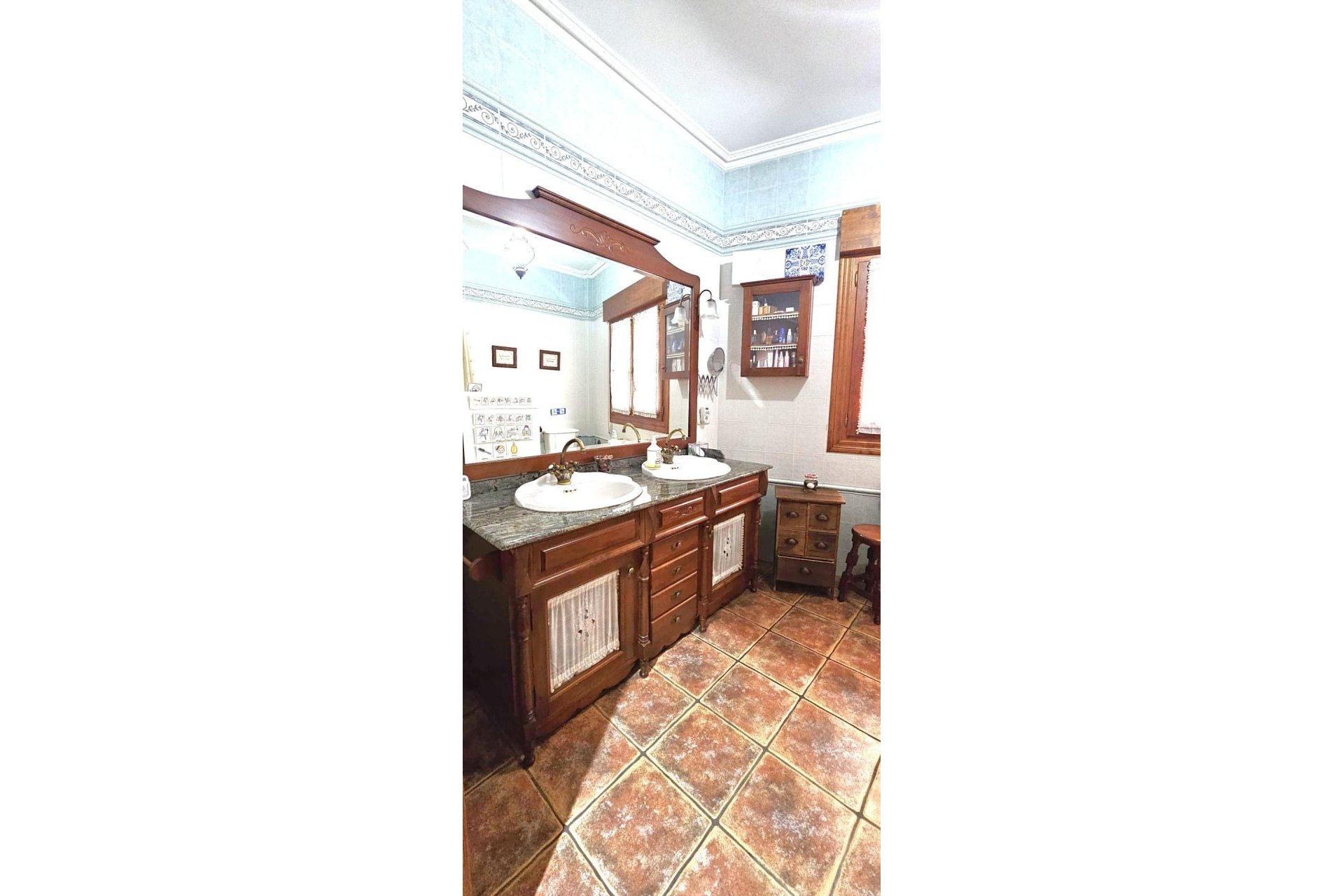 Resale - Chalet - Pinoso - CENTRO