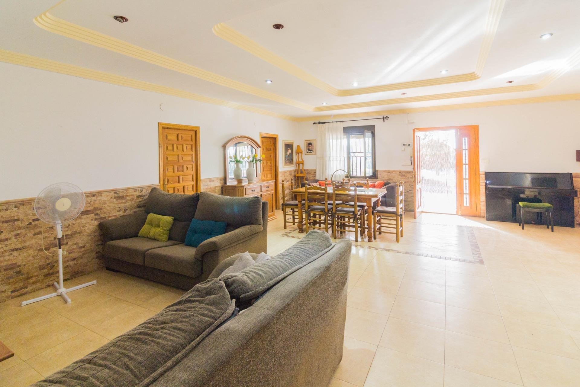 Resale - Chalet - Redován - BARRIO LOS BENITOS