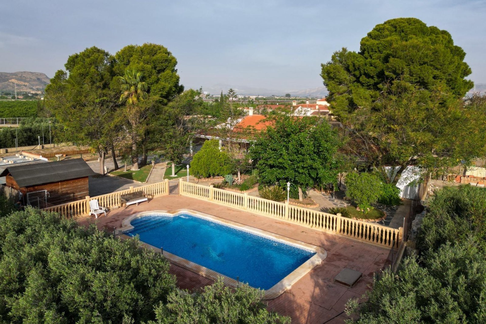 Resale - Chalet - Redován - BARRIO LOS BENITOS