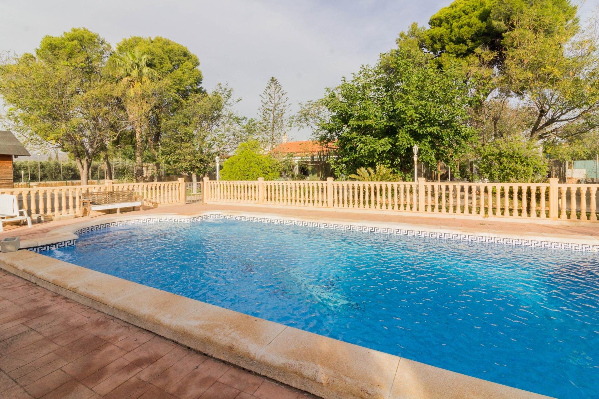 Resale - Chalet - Redován - BARRIO LOS BENITOS