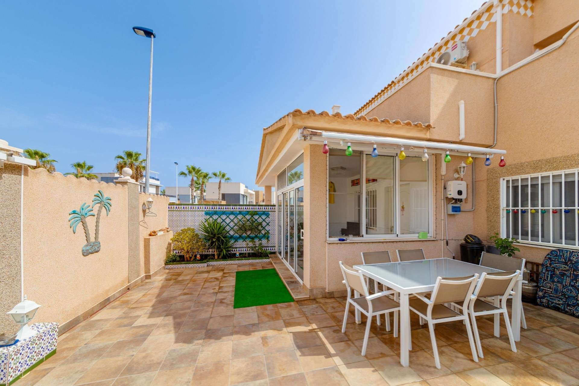 Resale - Chalet - Torrevieja - Aguas nuevas 1