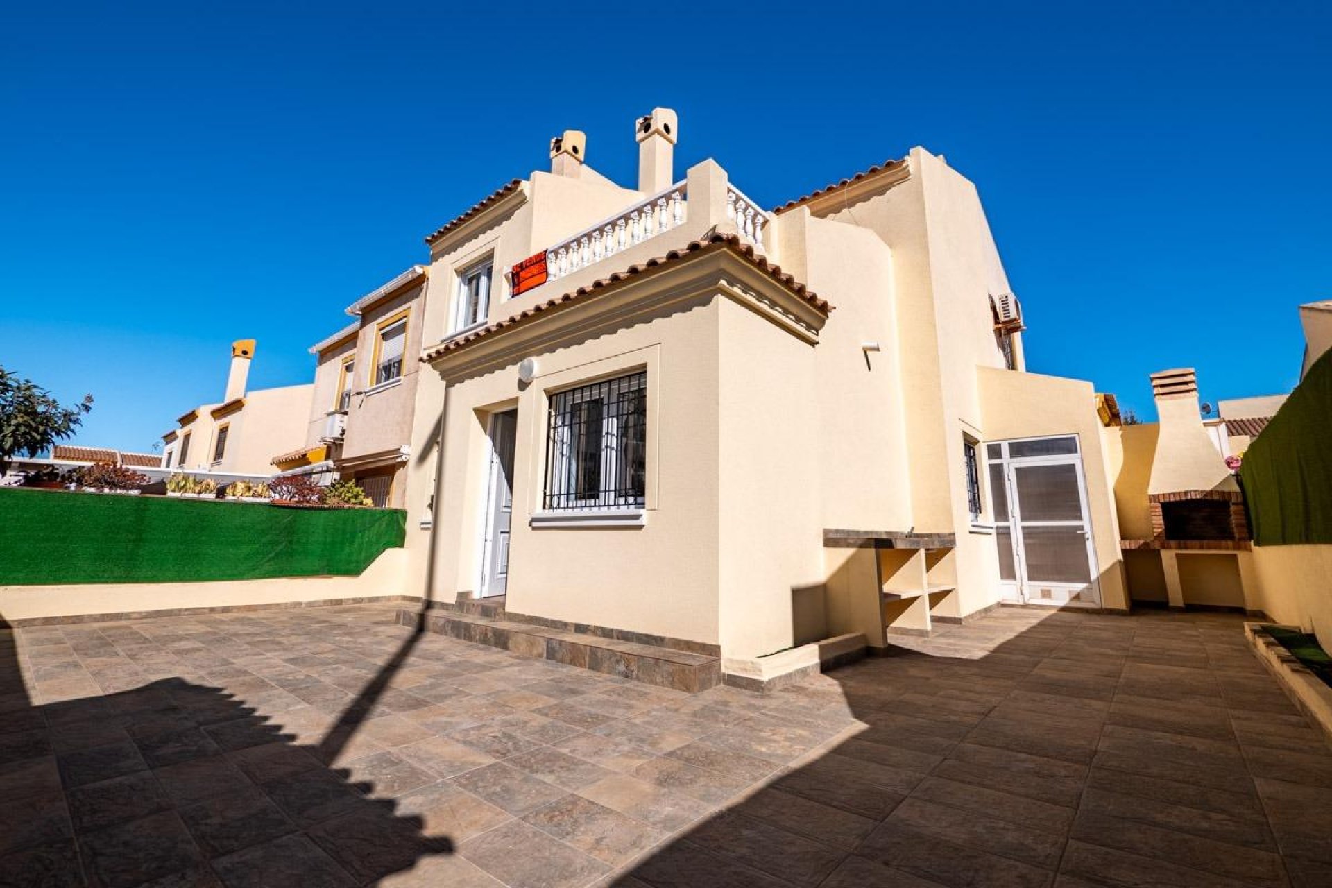 Resale - Chalet - Torrevieja - Aguas nuevas 1