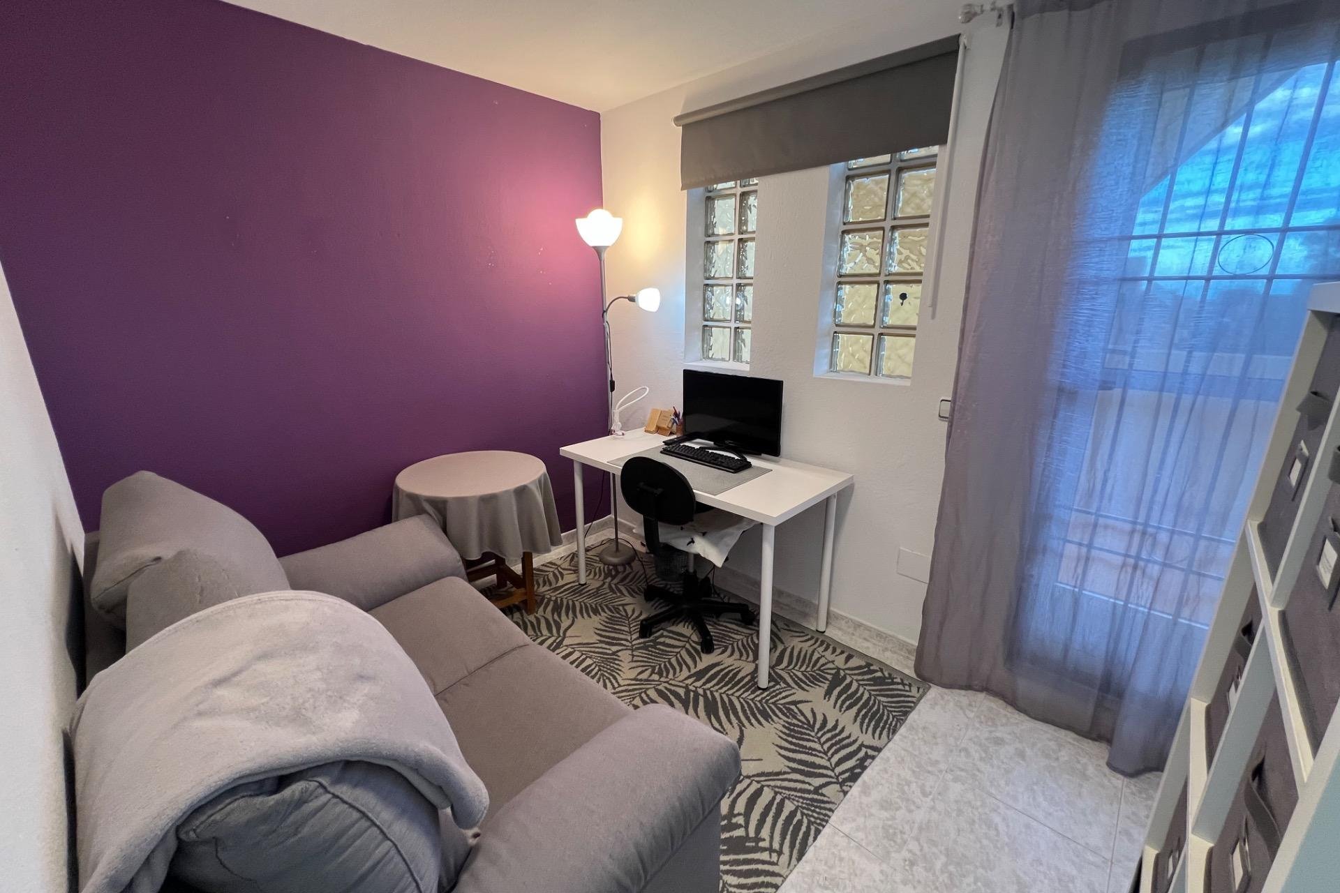 Resale - Chalet - Torrevieja - Aguas Nuevas